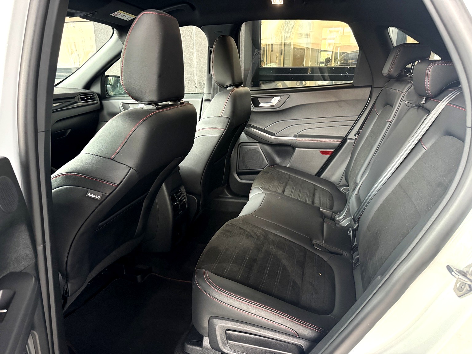 FORD Kuga 2.5 PHEV ST-Line 2WD-image-15