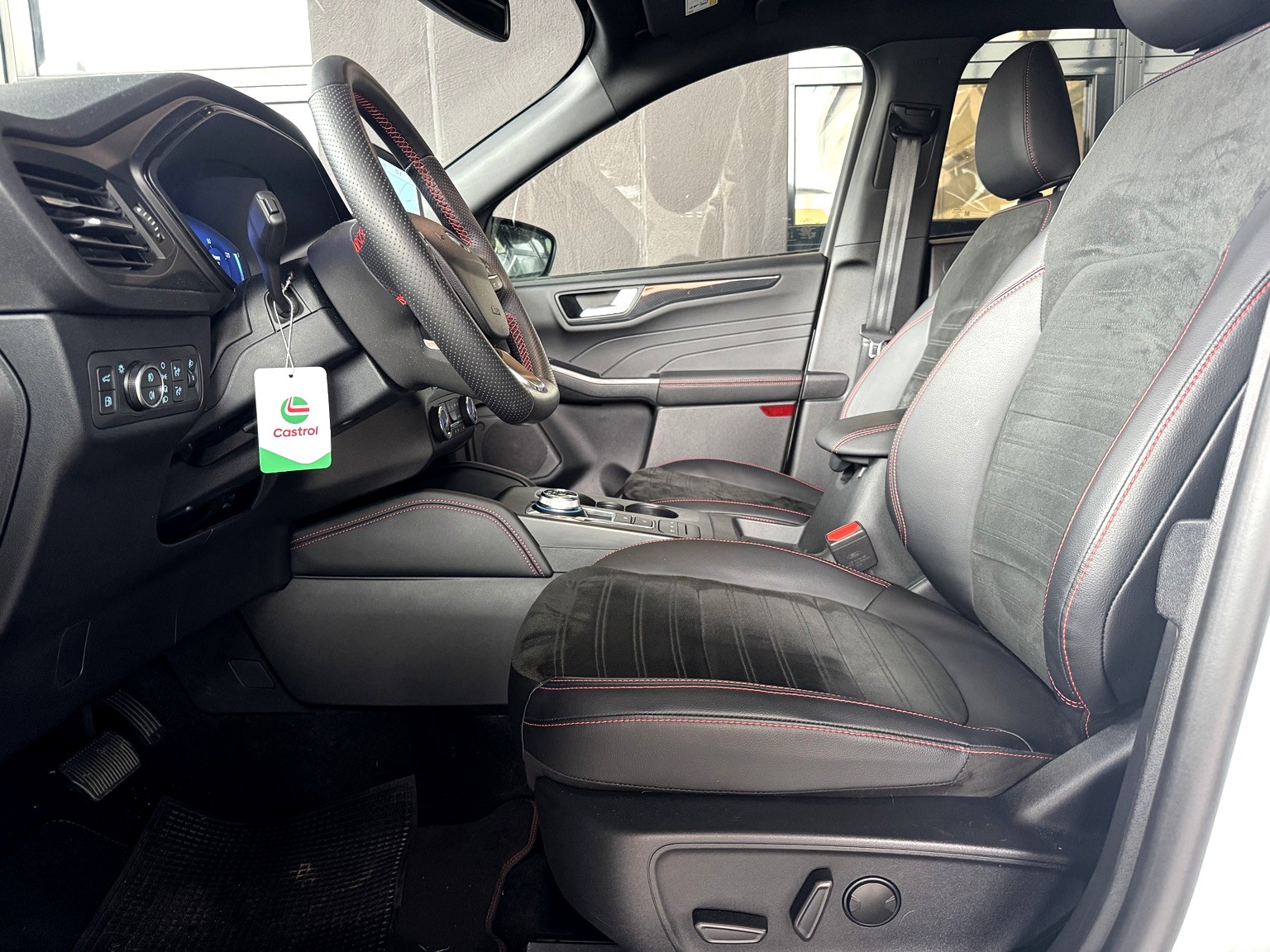 FORD Kuga 2.5 PHEV ST-Line 2WD-image-13