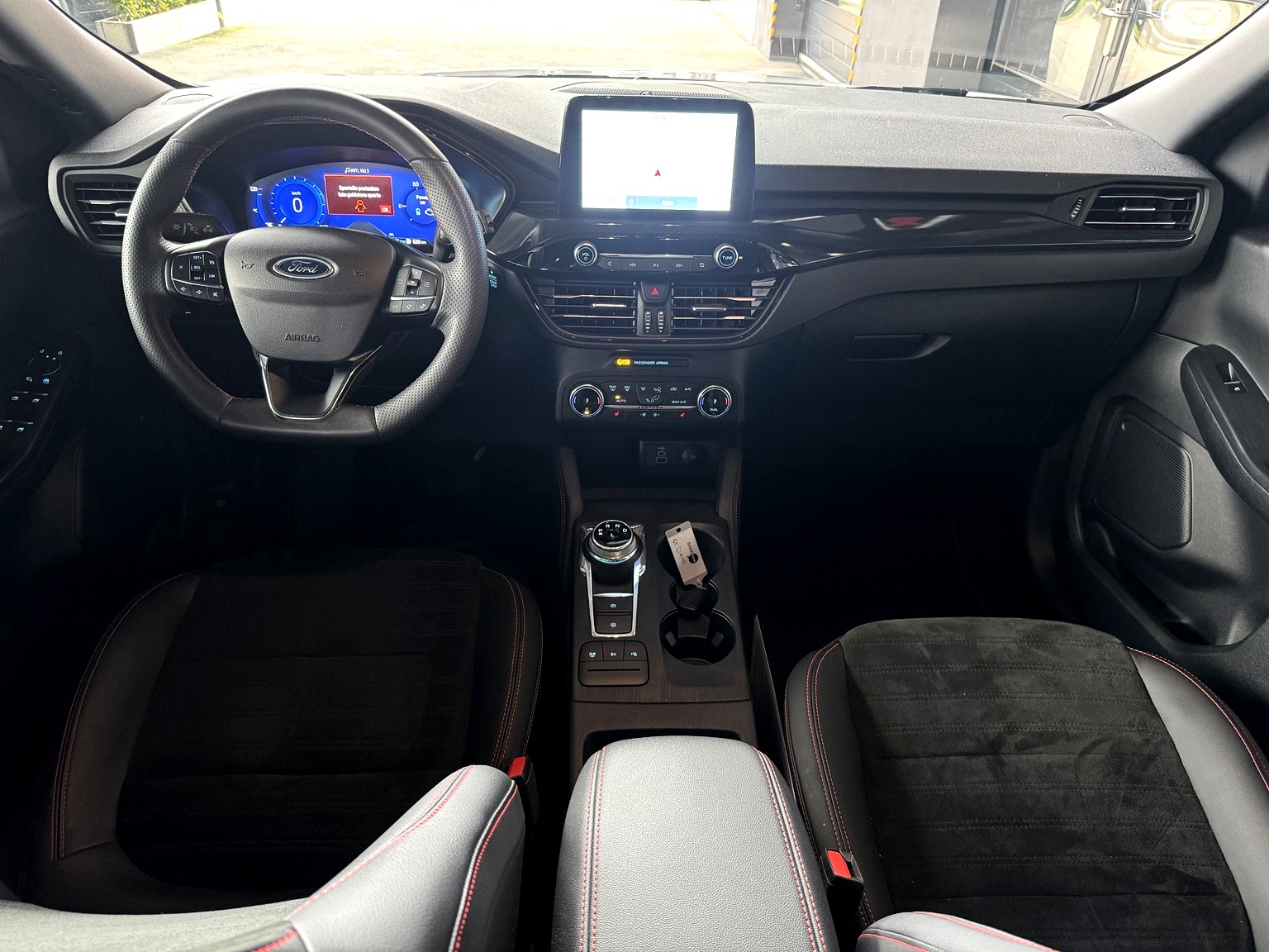 FORD Kuga 2.5 PHEV ST-Line 2WD-image-8