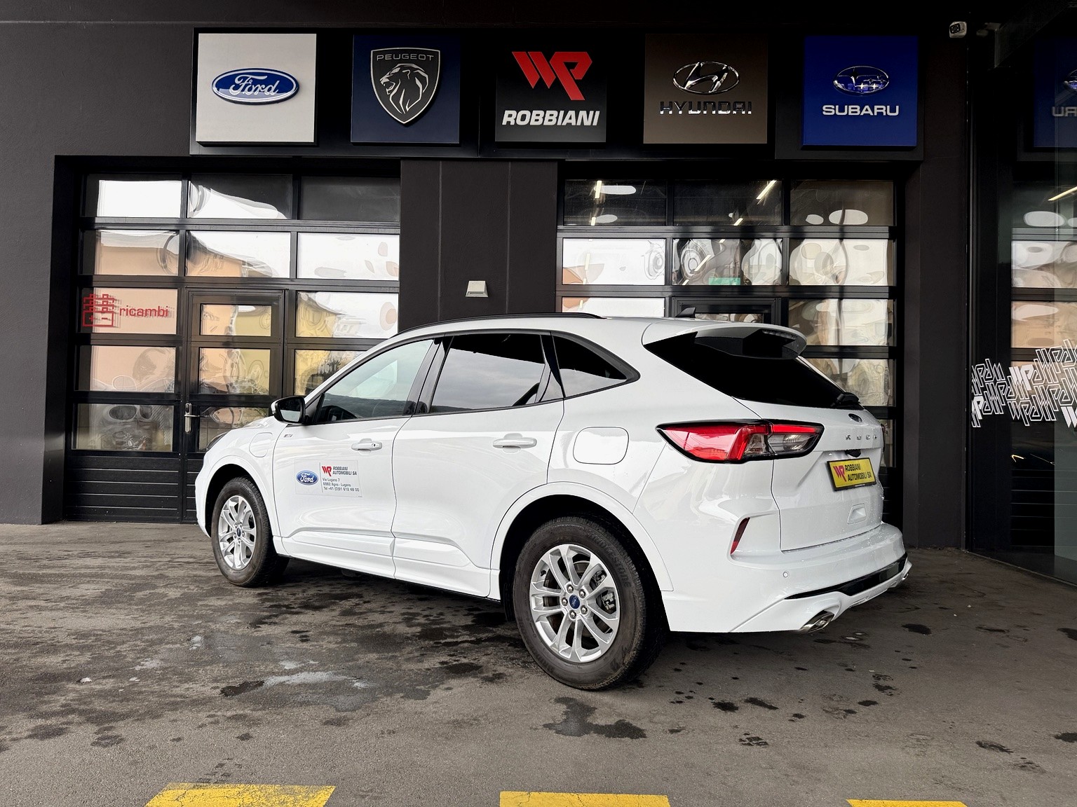 FORD Kuga 2.5 PHEV ST-Line 2WD-image-2