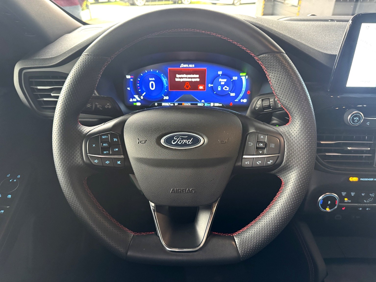 FORD Kuga 2.5 PHEV ST-Line 2WD-image-14