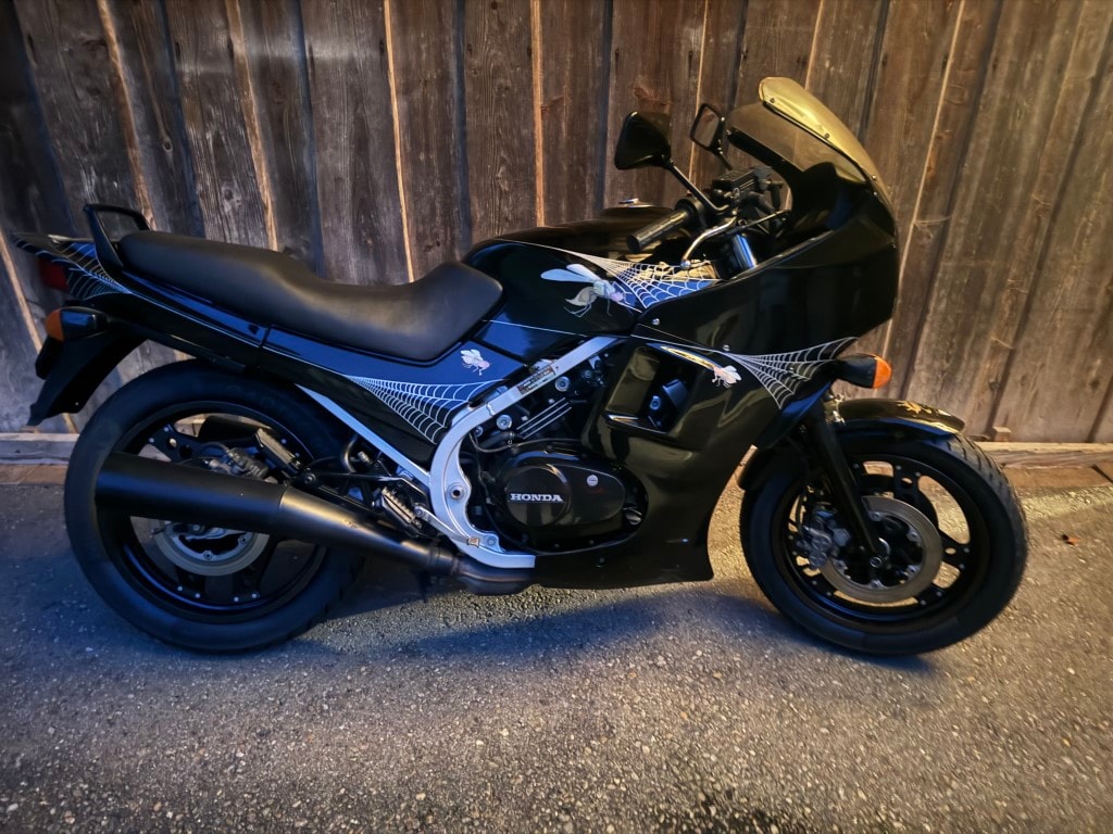HONDA VF 500 F-showroom-element-1