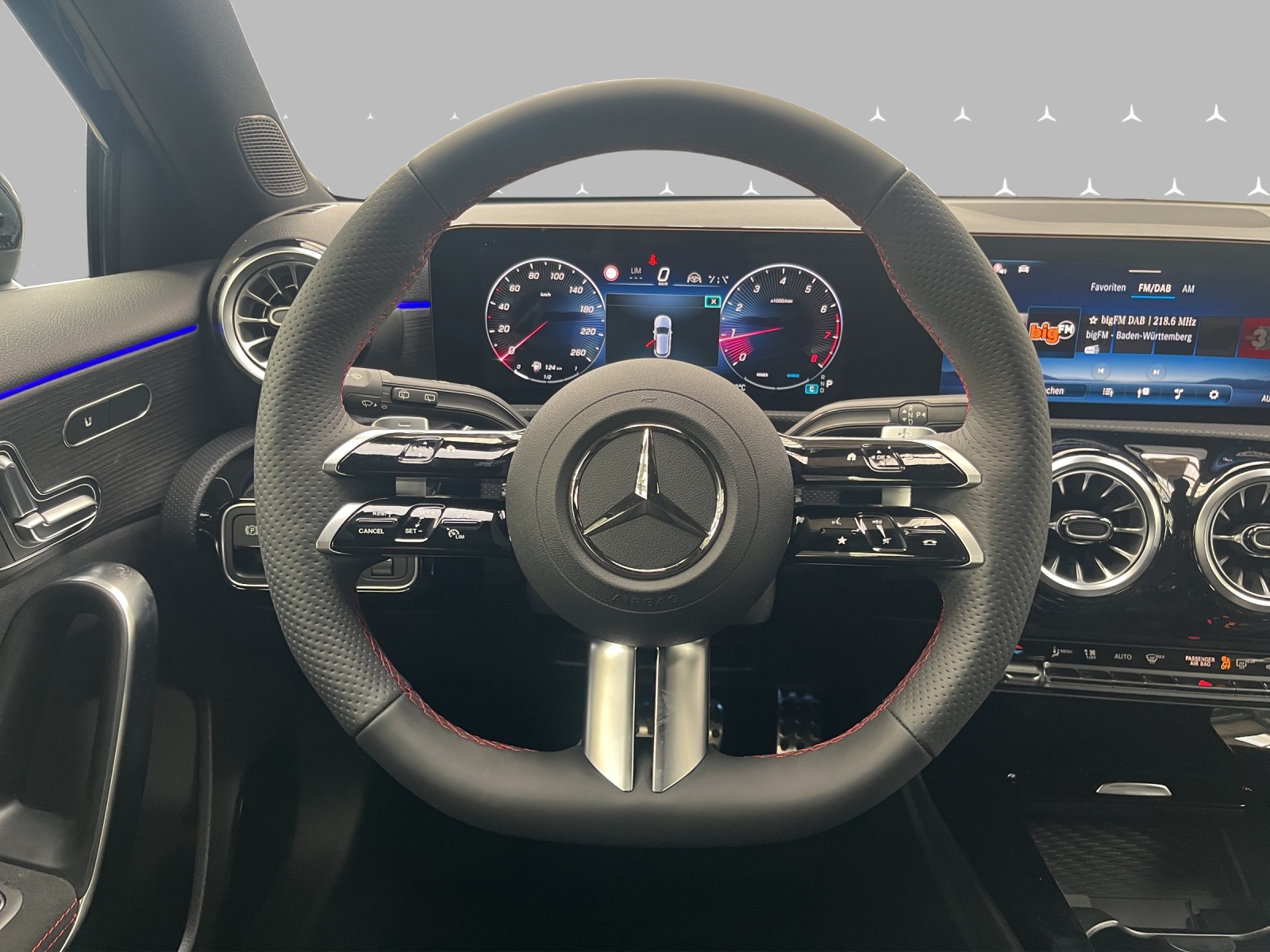 MERCEDES-BENZ A 220 4Matic 8G-DCT-image-11
