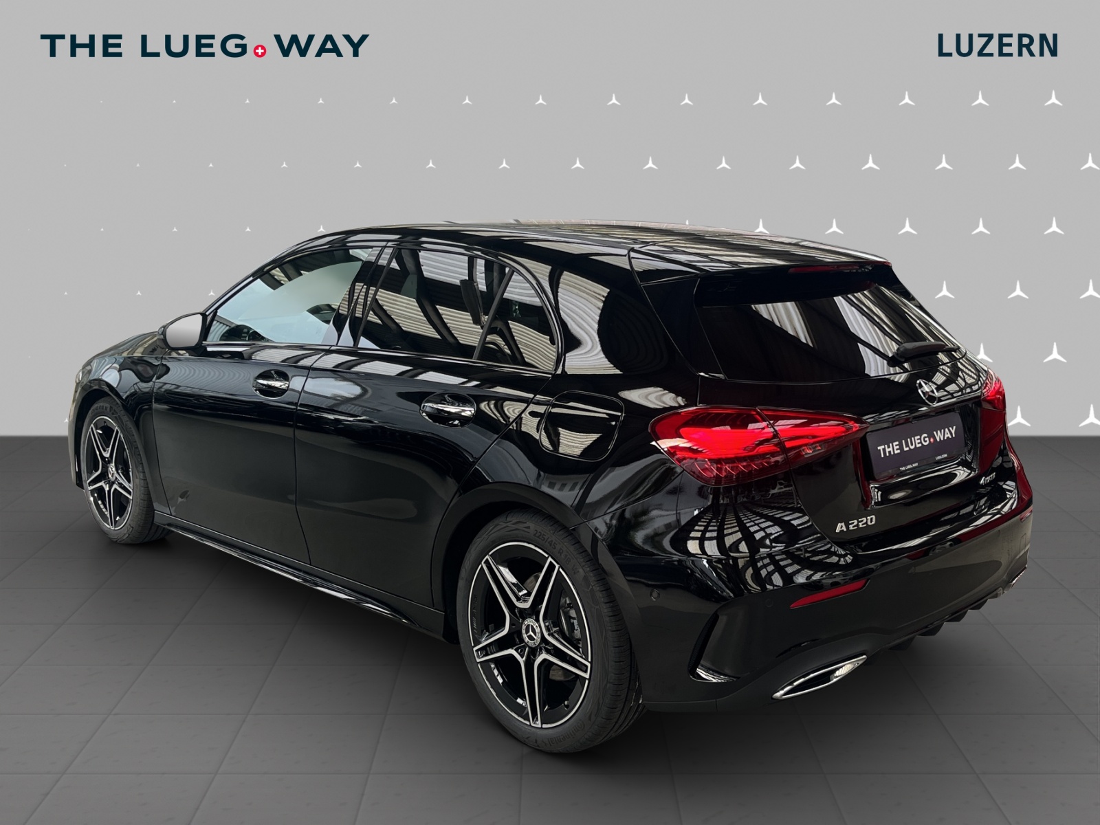 MERCEDES-BENZ A 220 4Matic 8G-DCT-image-4