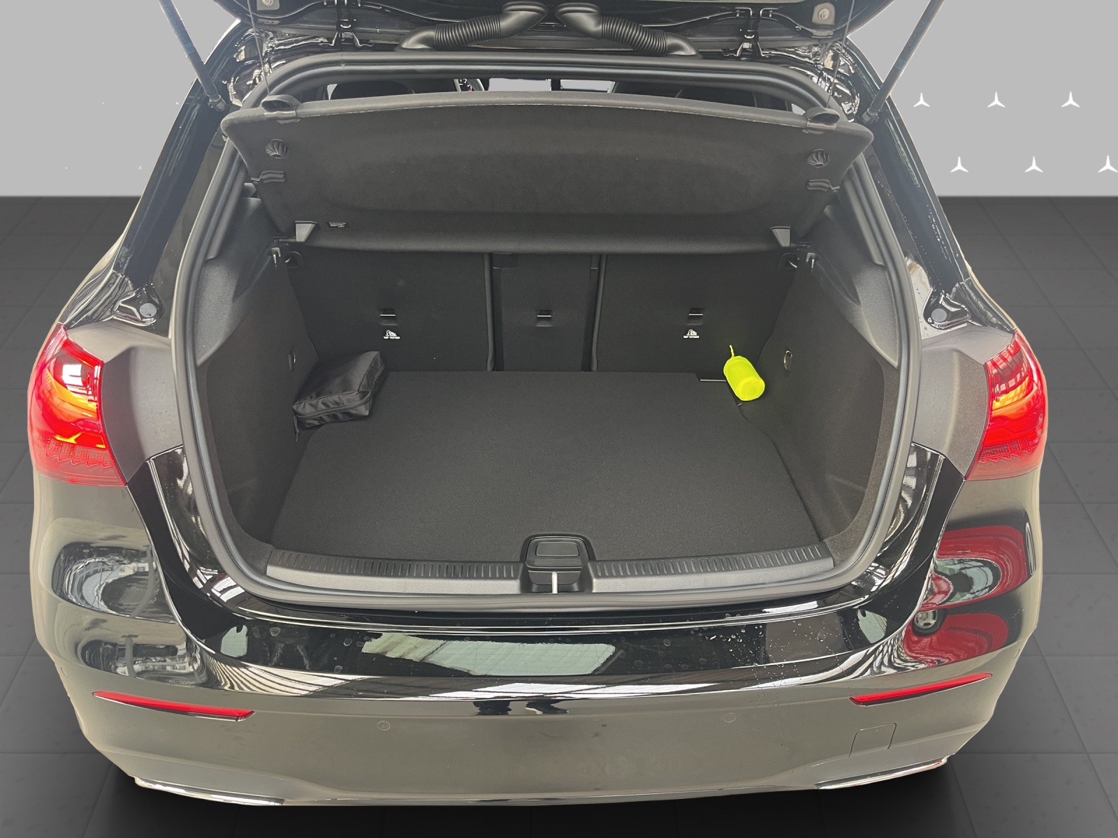 MERCEDES-BENZ A 220 4Matic 8G-DCT-image-7