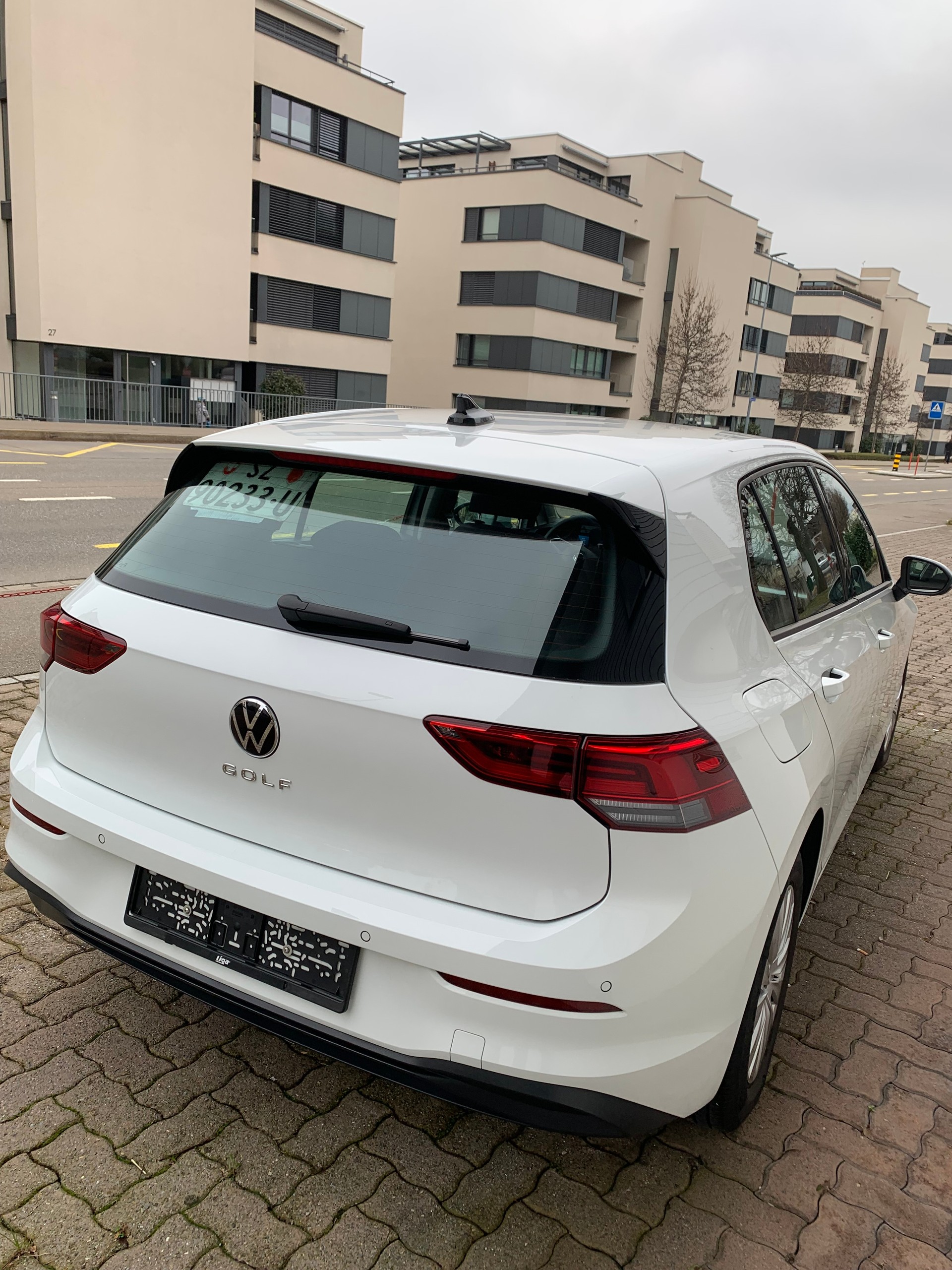 VW Golf 8, 1.0 TSI Value NAVIGATION KLIMA RÜCKFAHRKAMERA TEMPOMAT LED-SCHEINWERFER USW.-image-3
