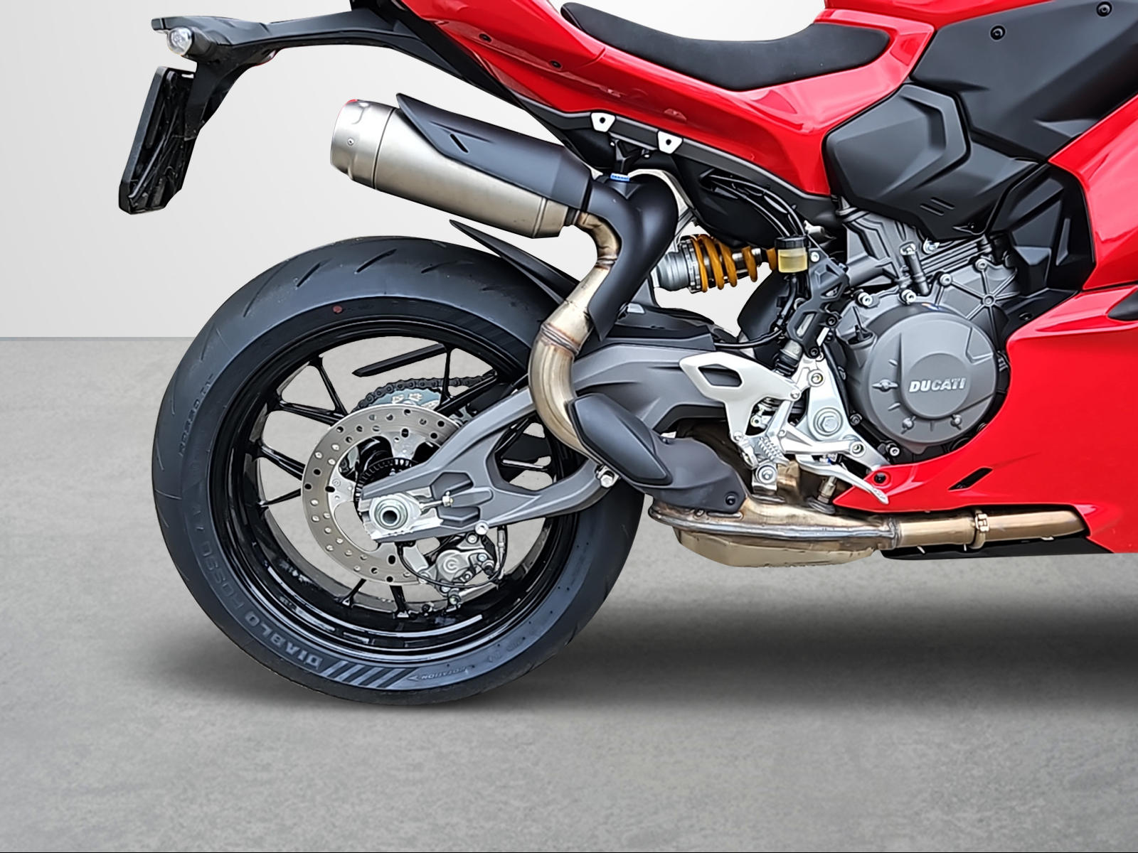 DUCATI Panigale V2 S-showroom-element-3
