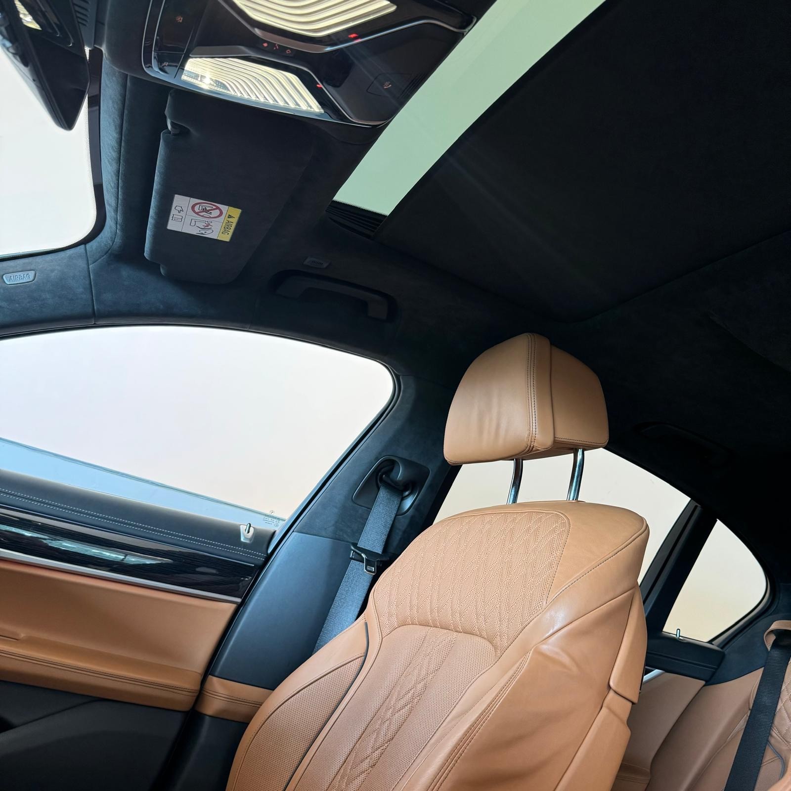 BMW 750d xDrive Steptronic-image-9