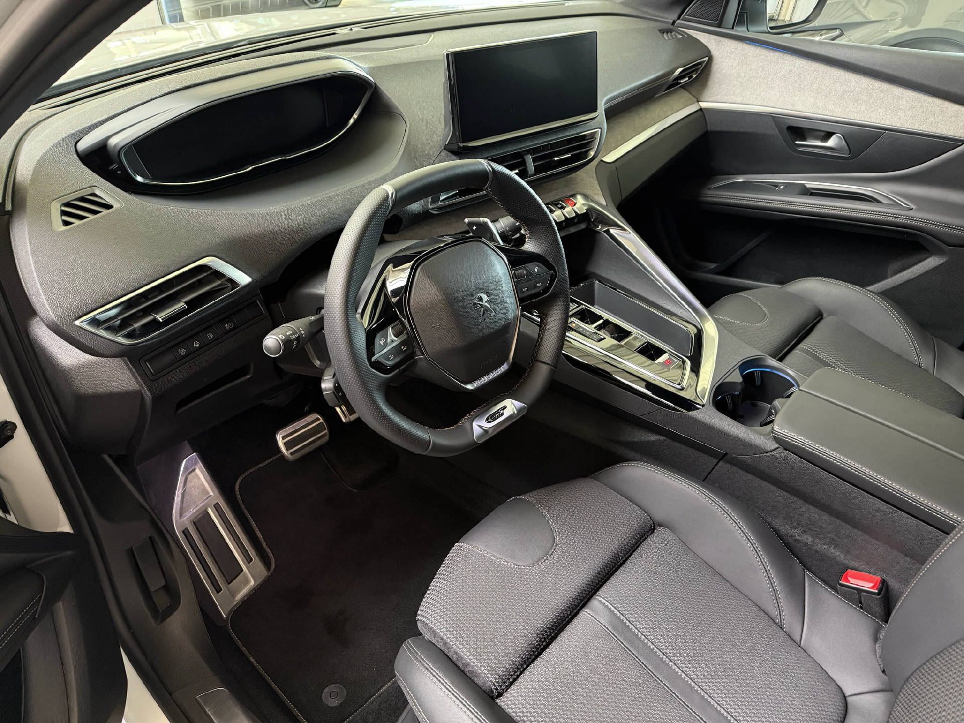 PEUGEOT 3008 1.6 Plug-in Hybrid GT-image-5