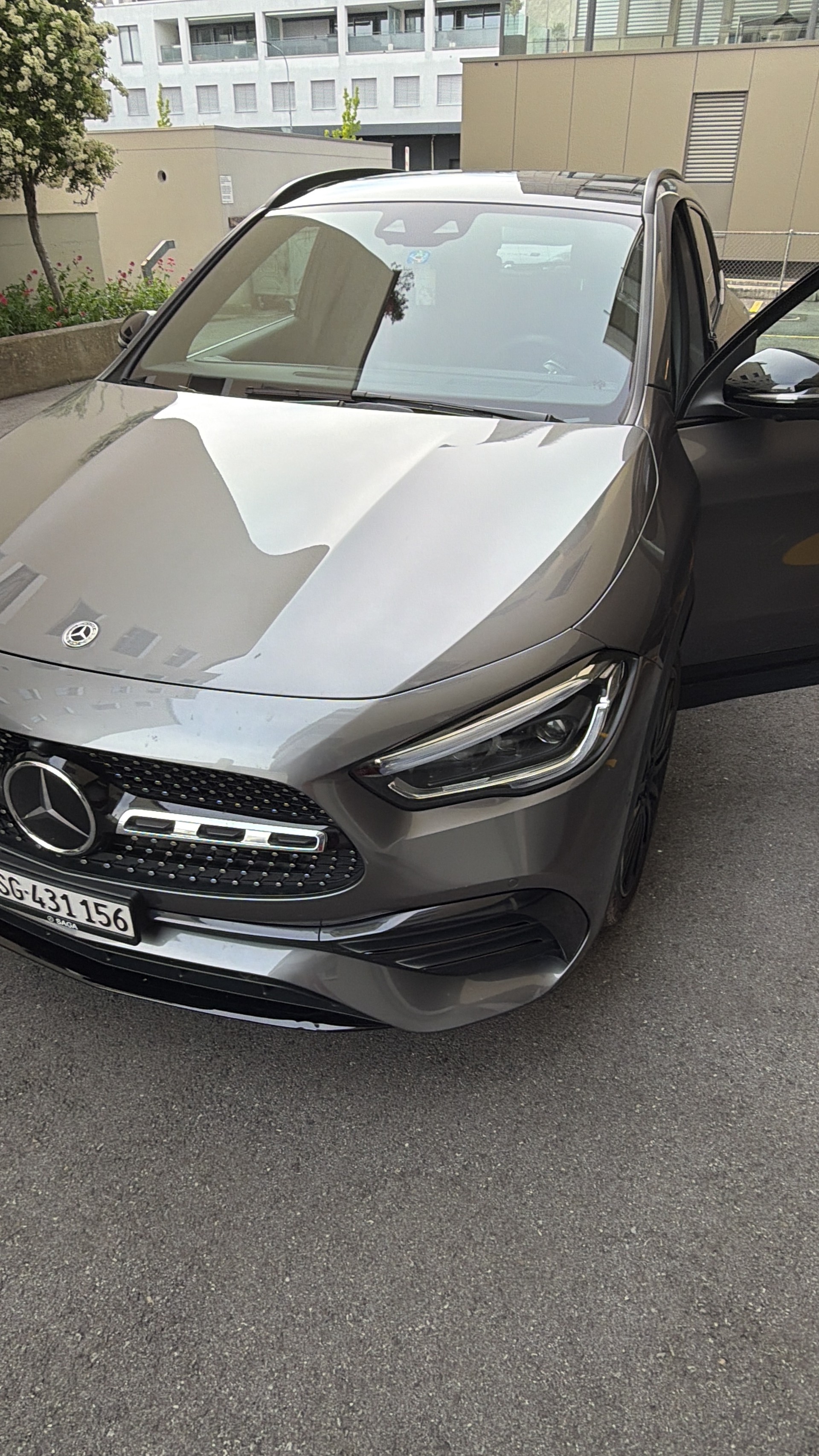 MERCEDES-BENZ GLA 250 4Matic AMG Line 8G-DCT-image-5