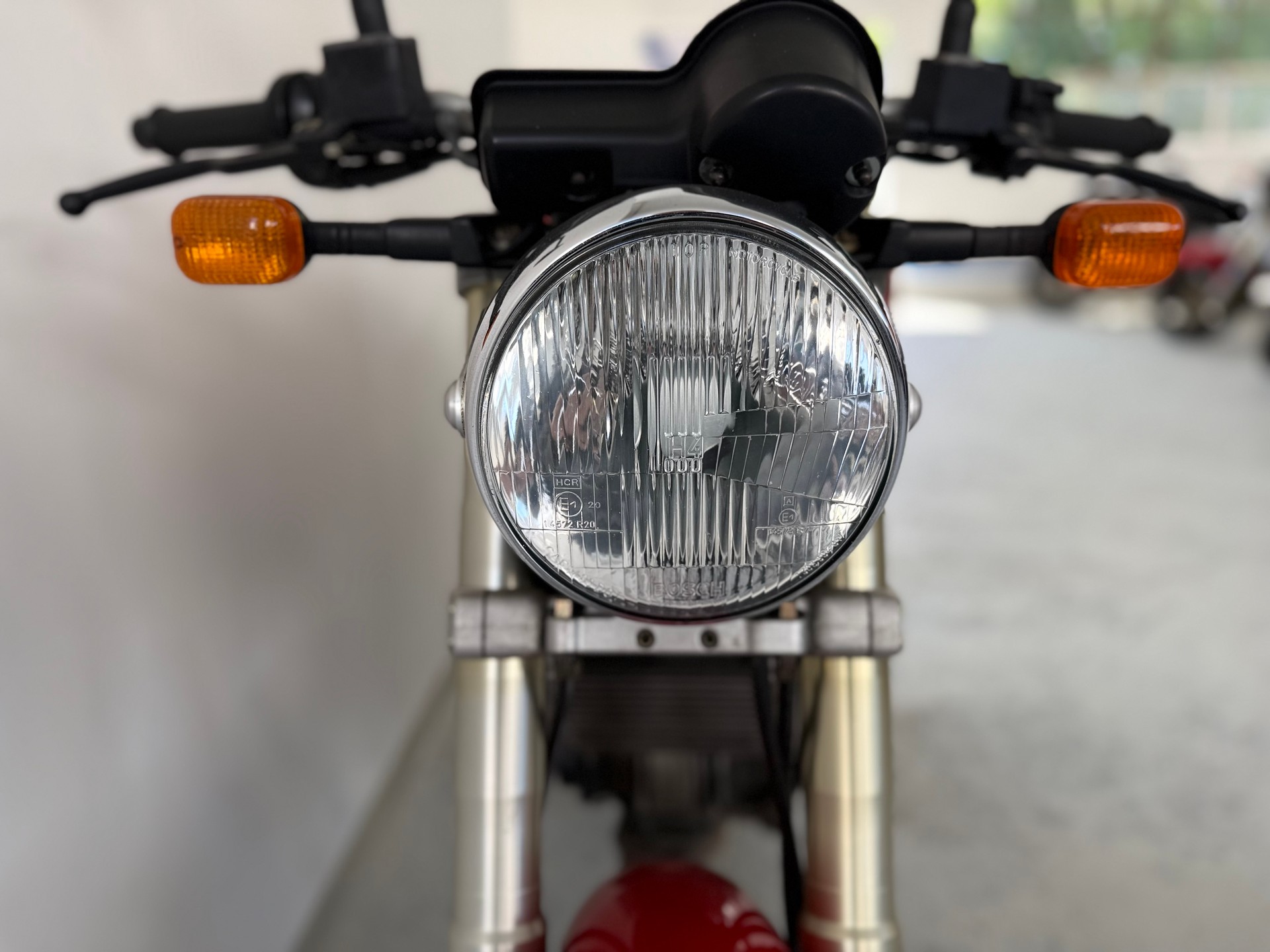 DUCATI Monster 900 **1993**-image-12