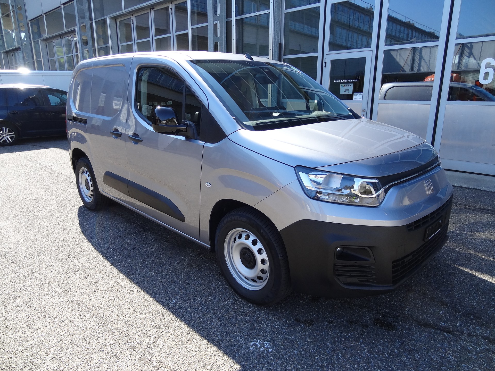 FIAT E-Doblo L1 50kWh 800kg Swiss Edition-image-11