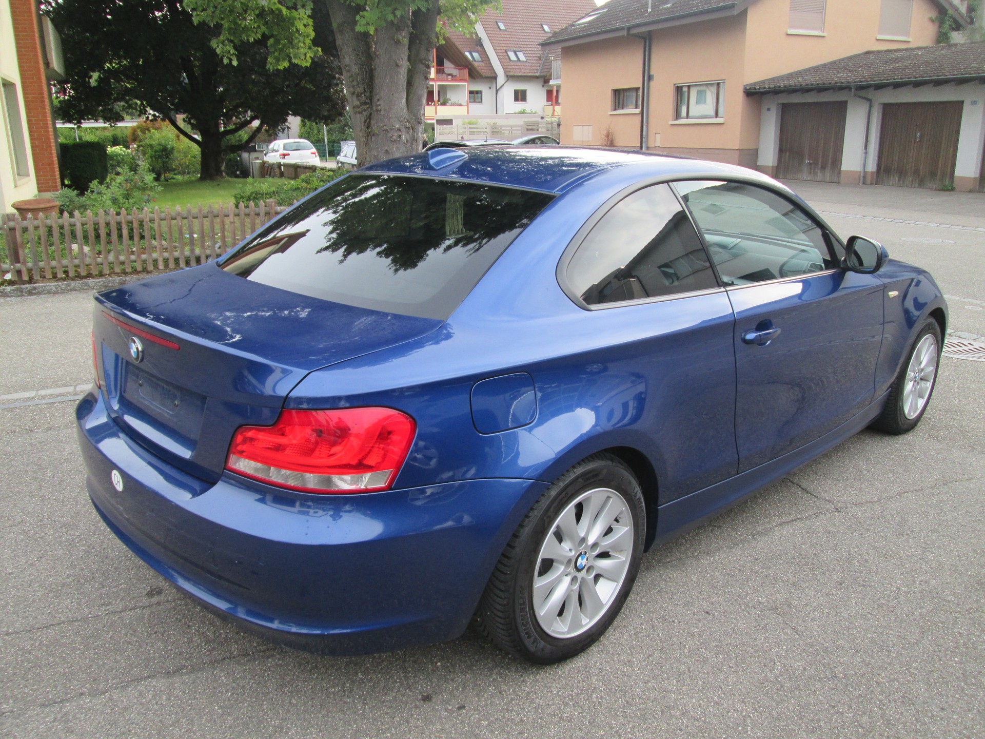 BMW 118d Coupé-image-4