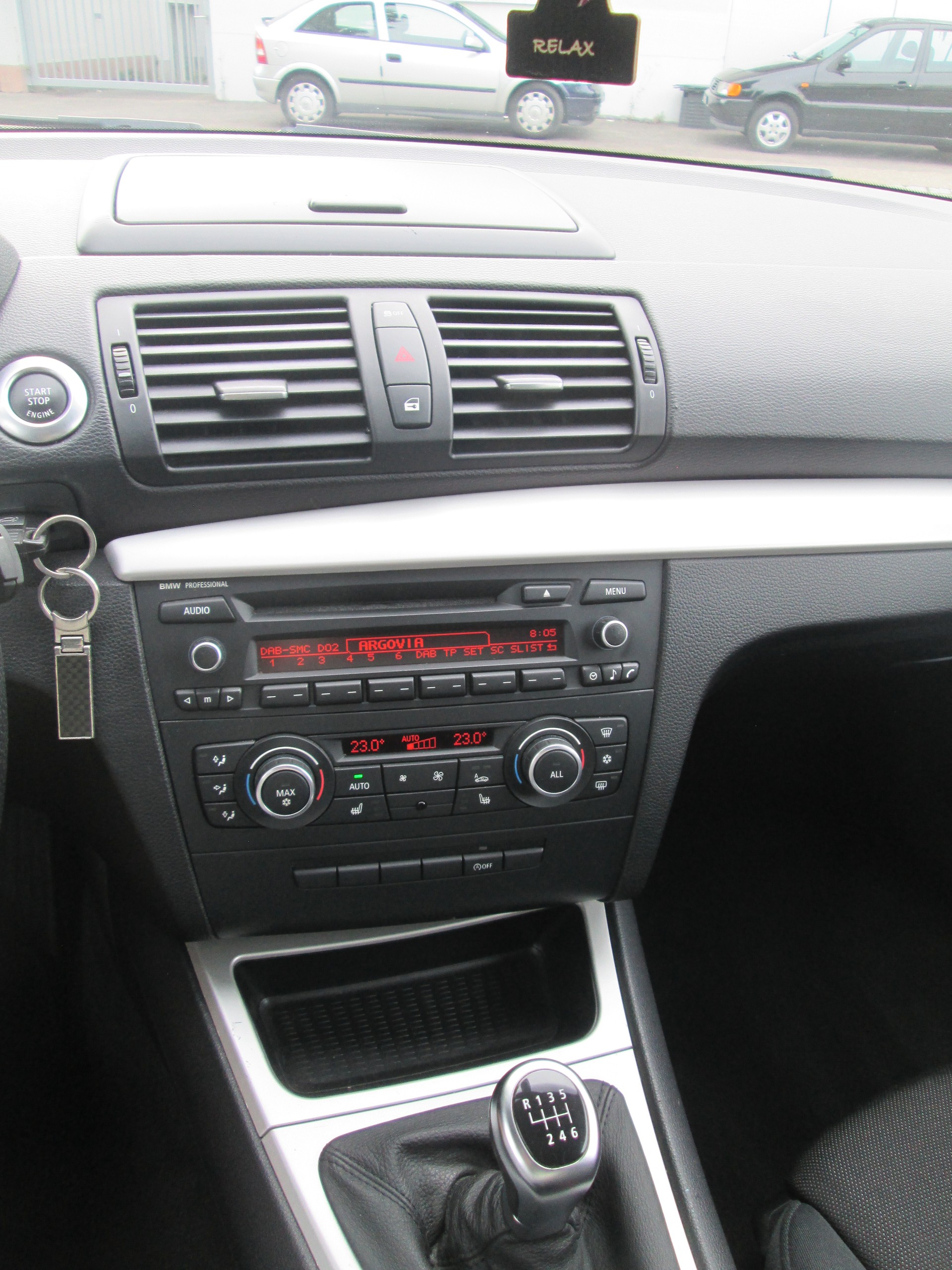 BMW 118d Coupé-image-12