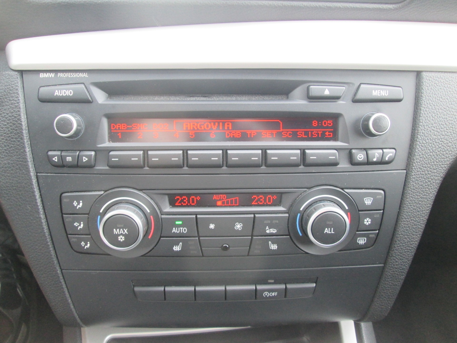 BMW 118d Coupé-image-13
