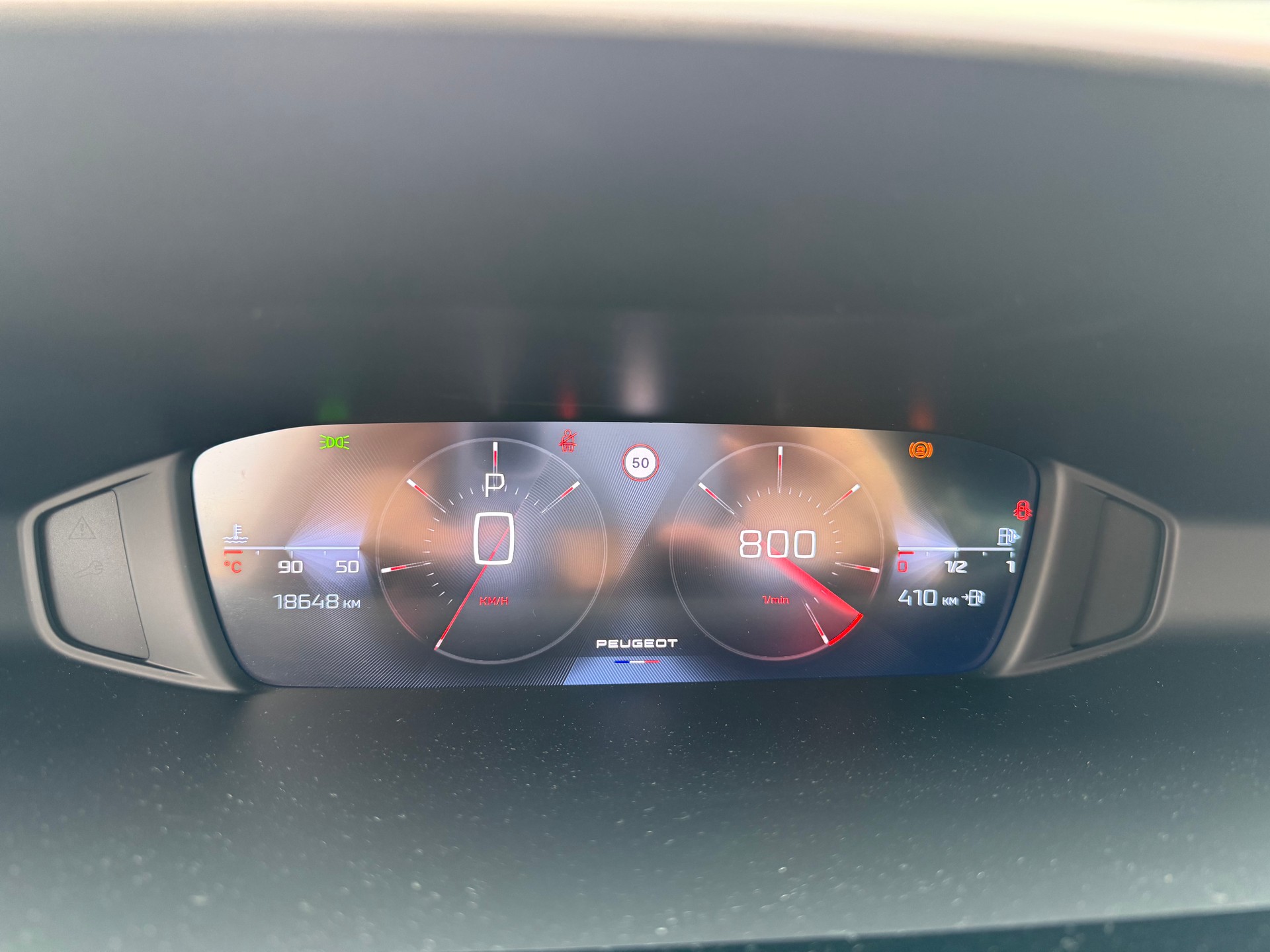 PEUGEOT 308 1.2 Allure Pack EAT8-image-21