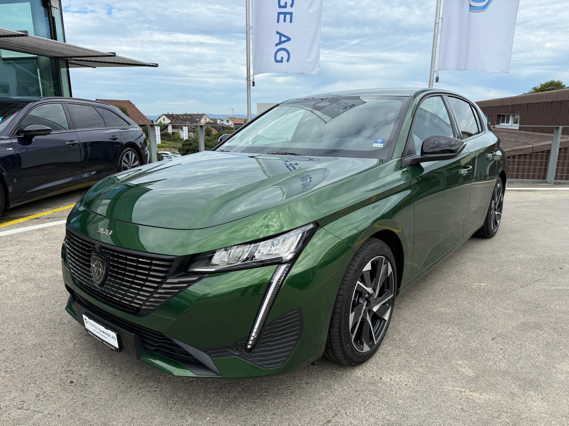 PEUGEOT 308 1.2 Allure Pack EAT8-showroom-element-3