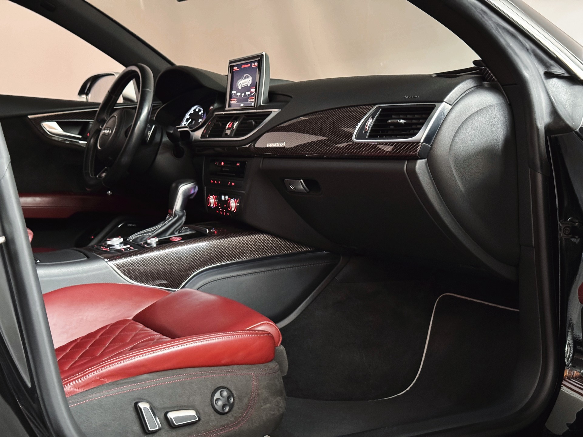 AUDI S7 Sportback 4.0 TFSI V8 quattro S-tronic-image-19