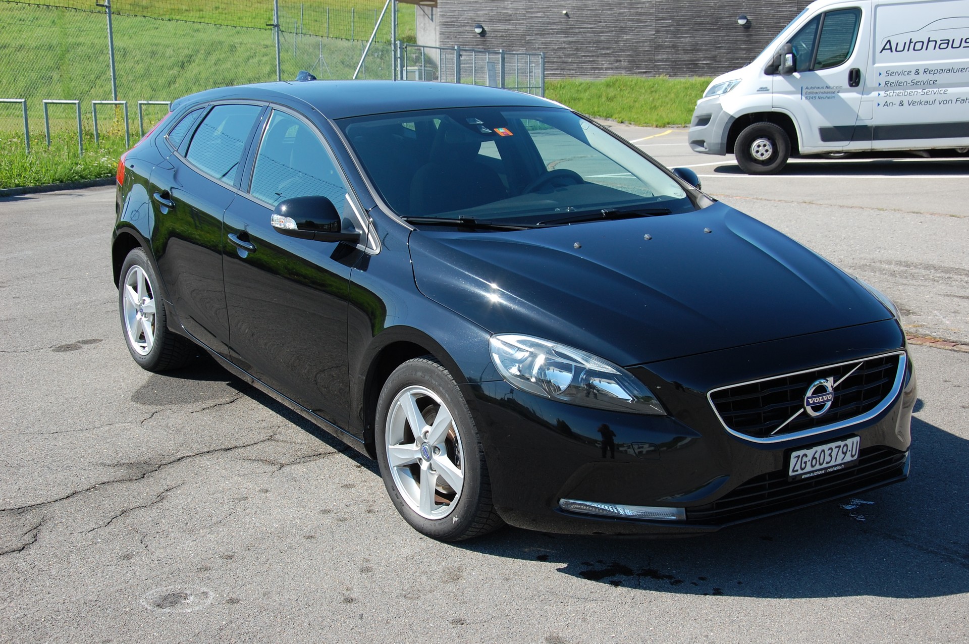VOLVO V40 T3 Kinetic-image-5