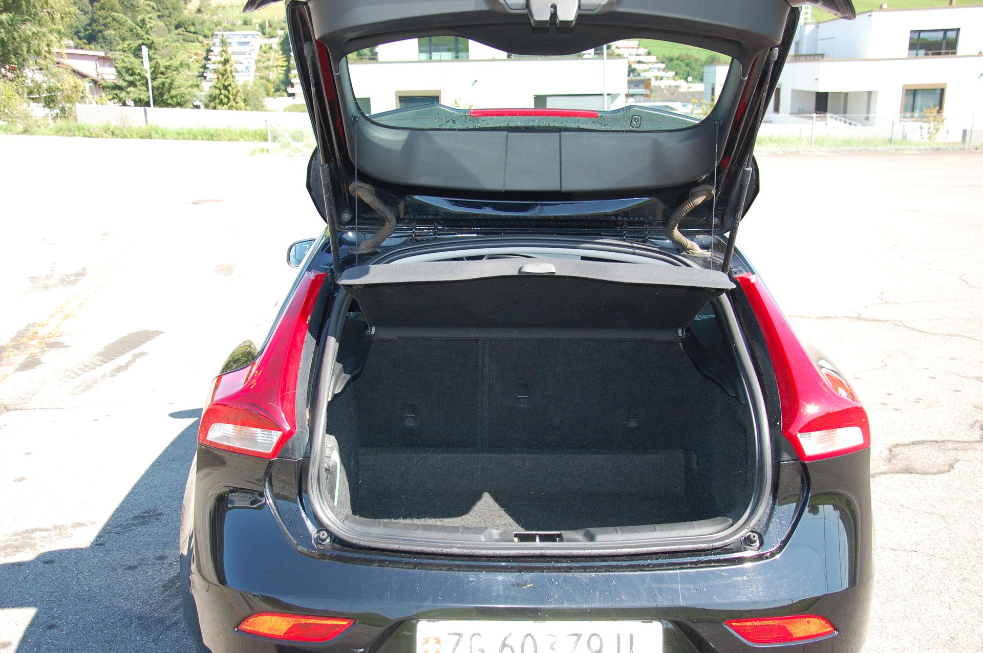 VOLVO V40 T3 Kinetic-image-6