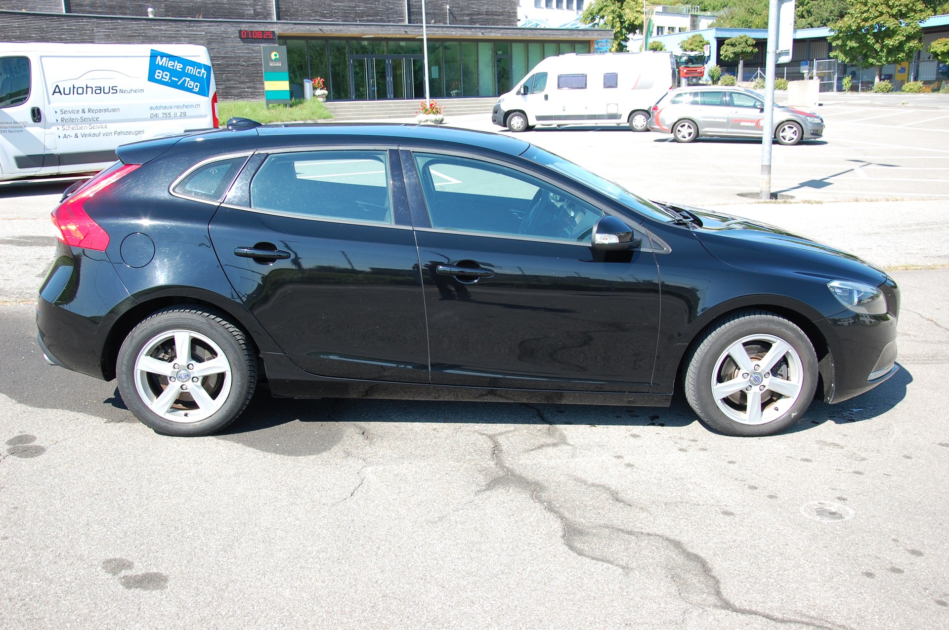 VOLVO V40 T3 Kinetic-image-4