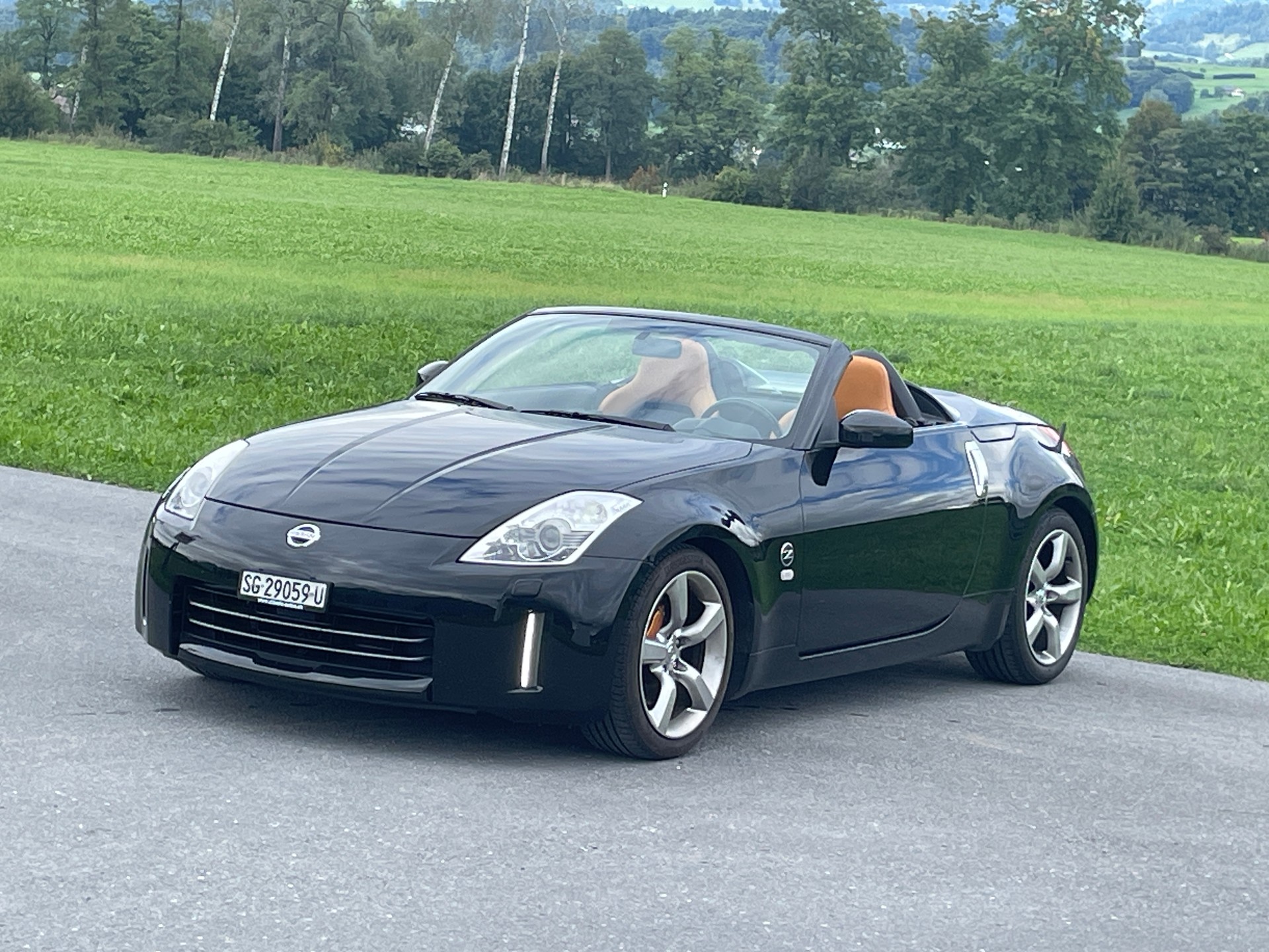 NISSAN 350 Z Roadster Pack-image-1