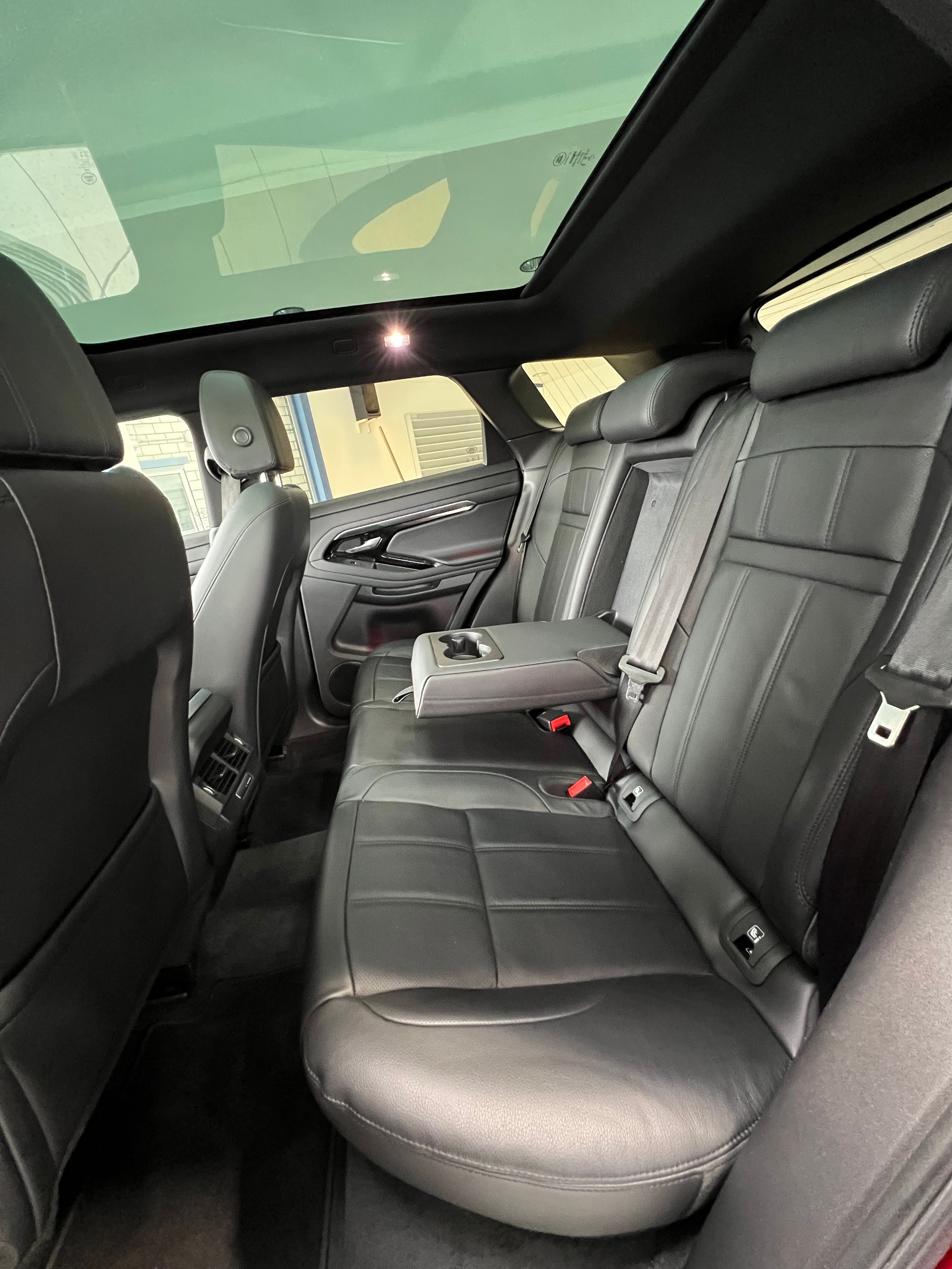LAND ROVER Range Rover Evoque R-Dynamic P 200 S AT9 (CHF 337.85/Monat)-image-10