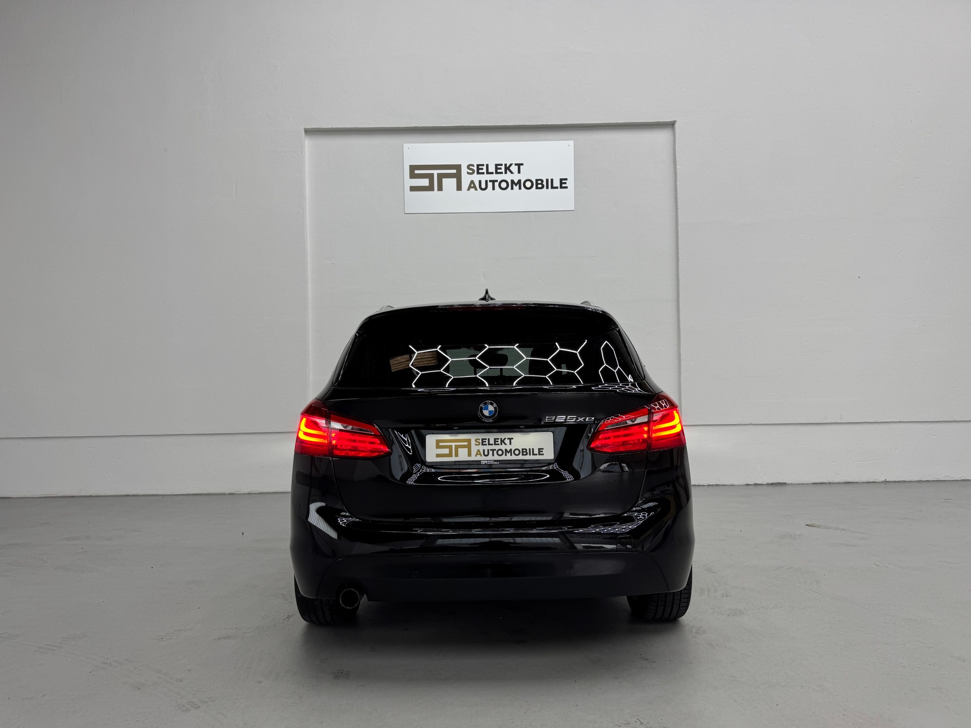 BMW 225xe iPerformance Active Tourer Steptronic-image-4