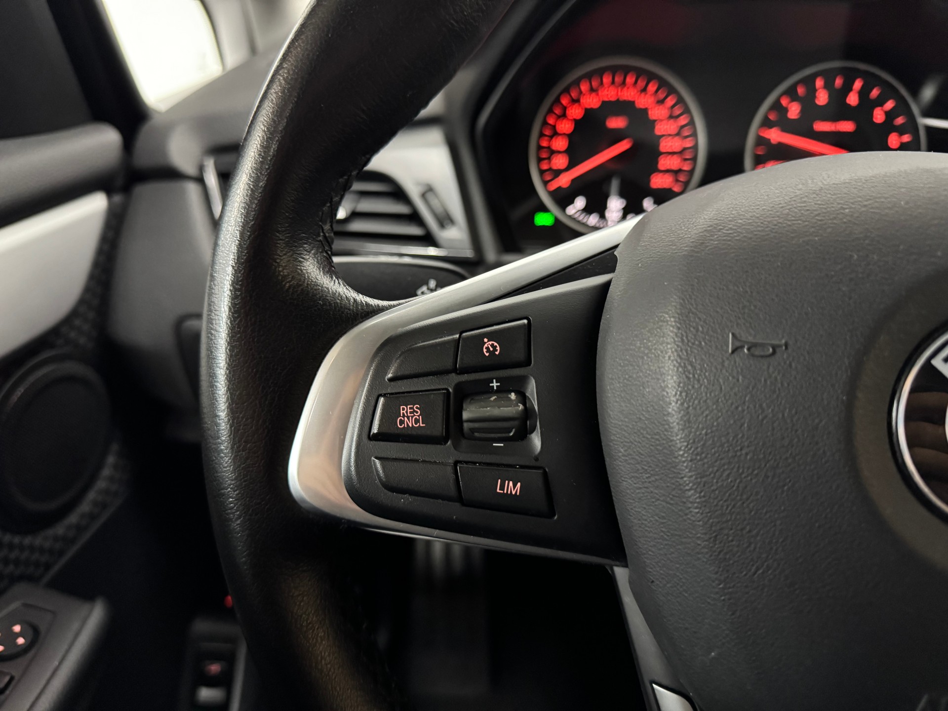 BMW 225xe iPerformance Active Tourer Steptronic-image-14