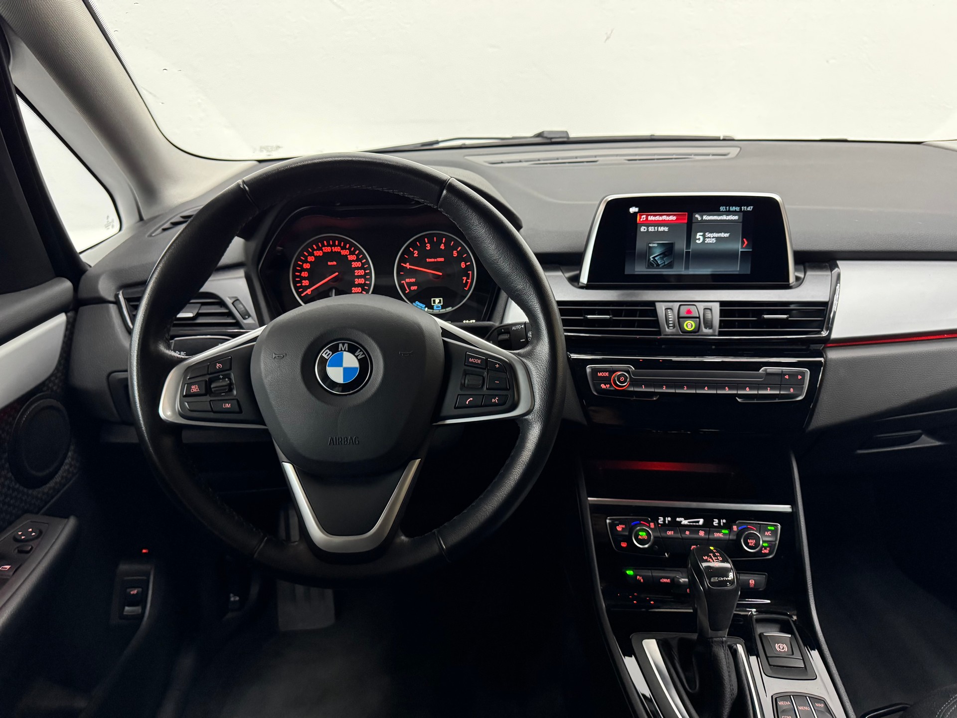 BMW 225xe iPerformance Active Tourer Steptronic-image-15