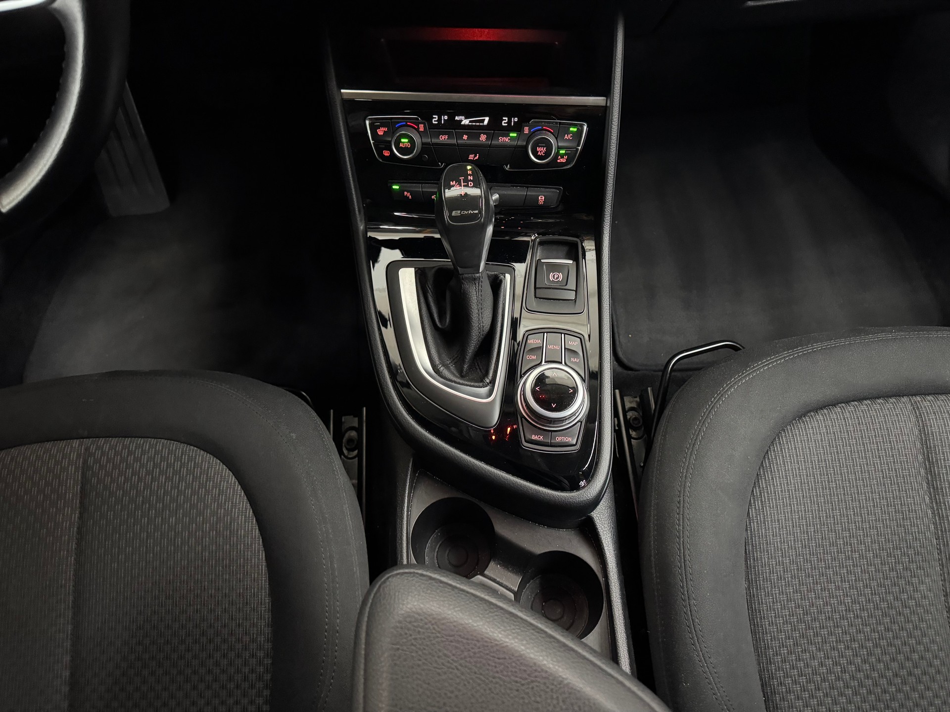 BMW 225xe iPerformance Active Tourer Steptronic-image-21
