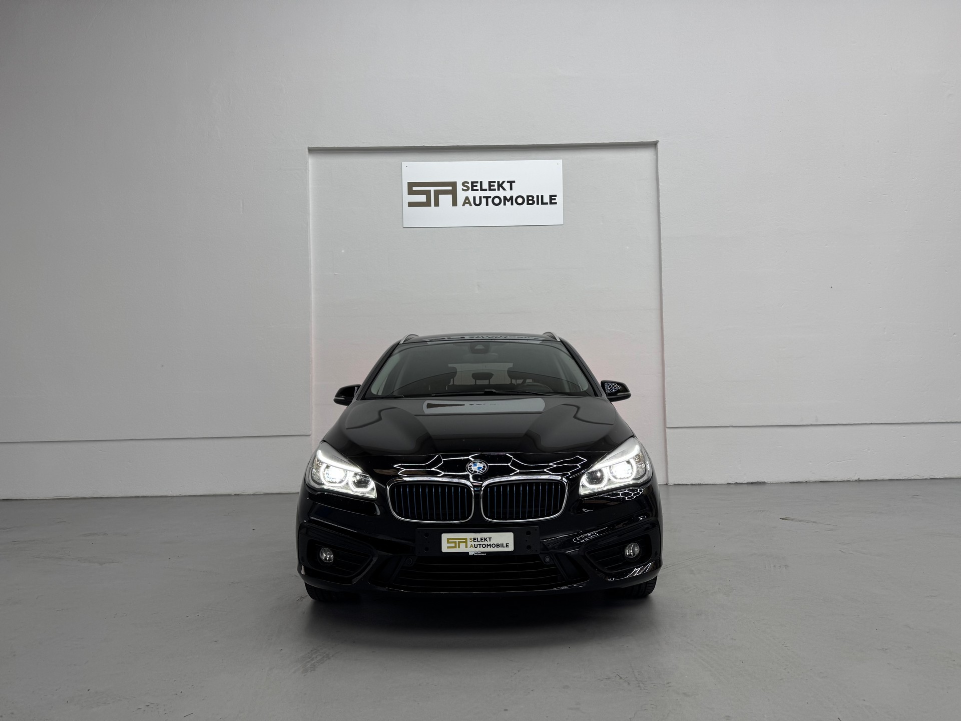 BMW 225xe iPerformance Active Tourer Steptronic-image-2