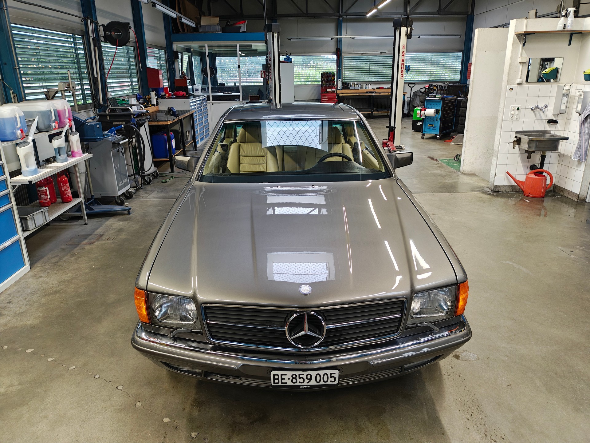 MERCEDES-BENZ 380 SEC Automatic-image-1