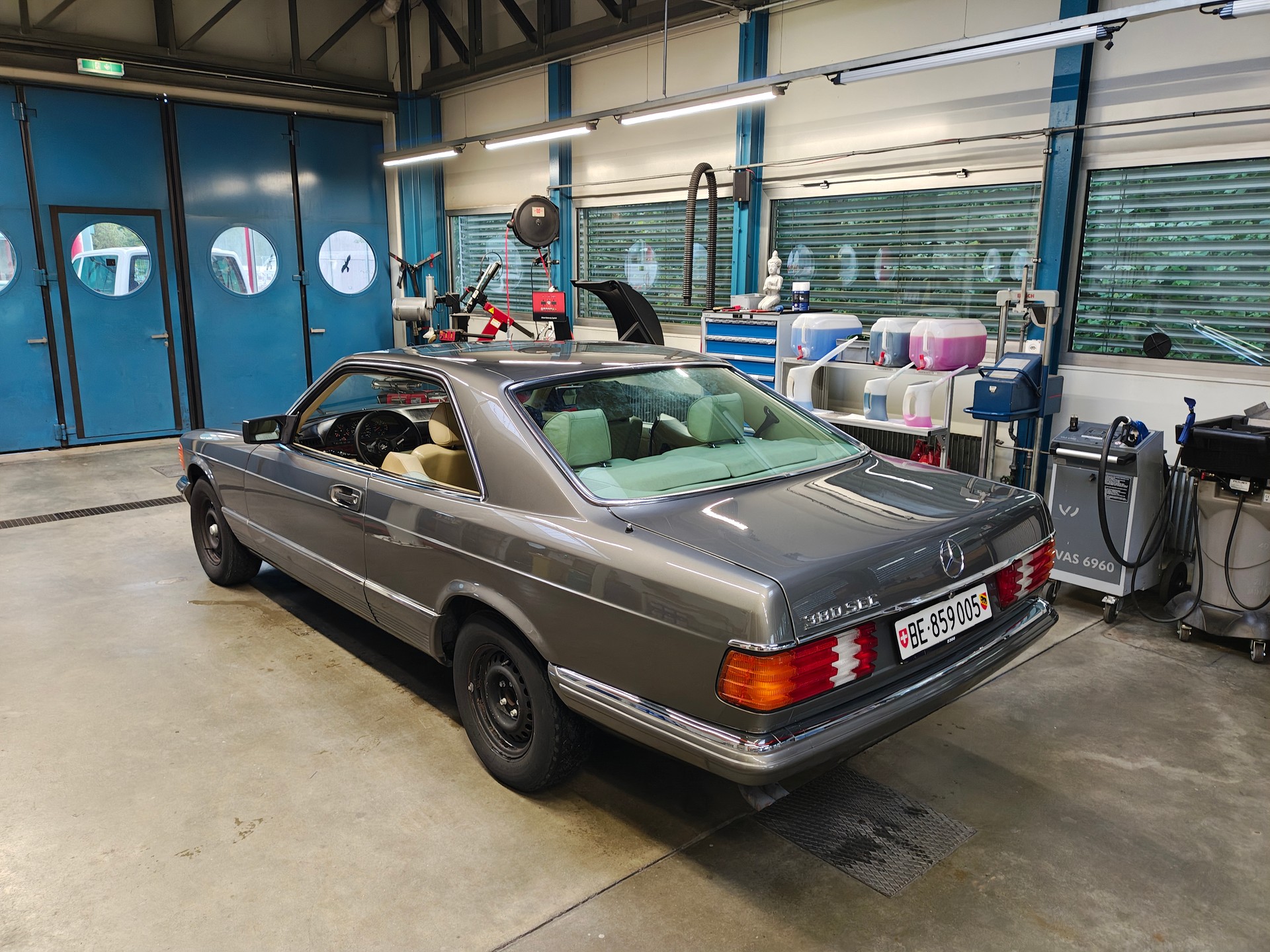 MERCEDES-BENZ 380 SEC Automatic-image-4