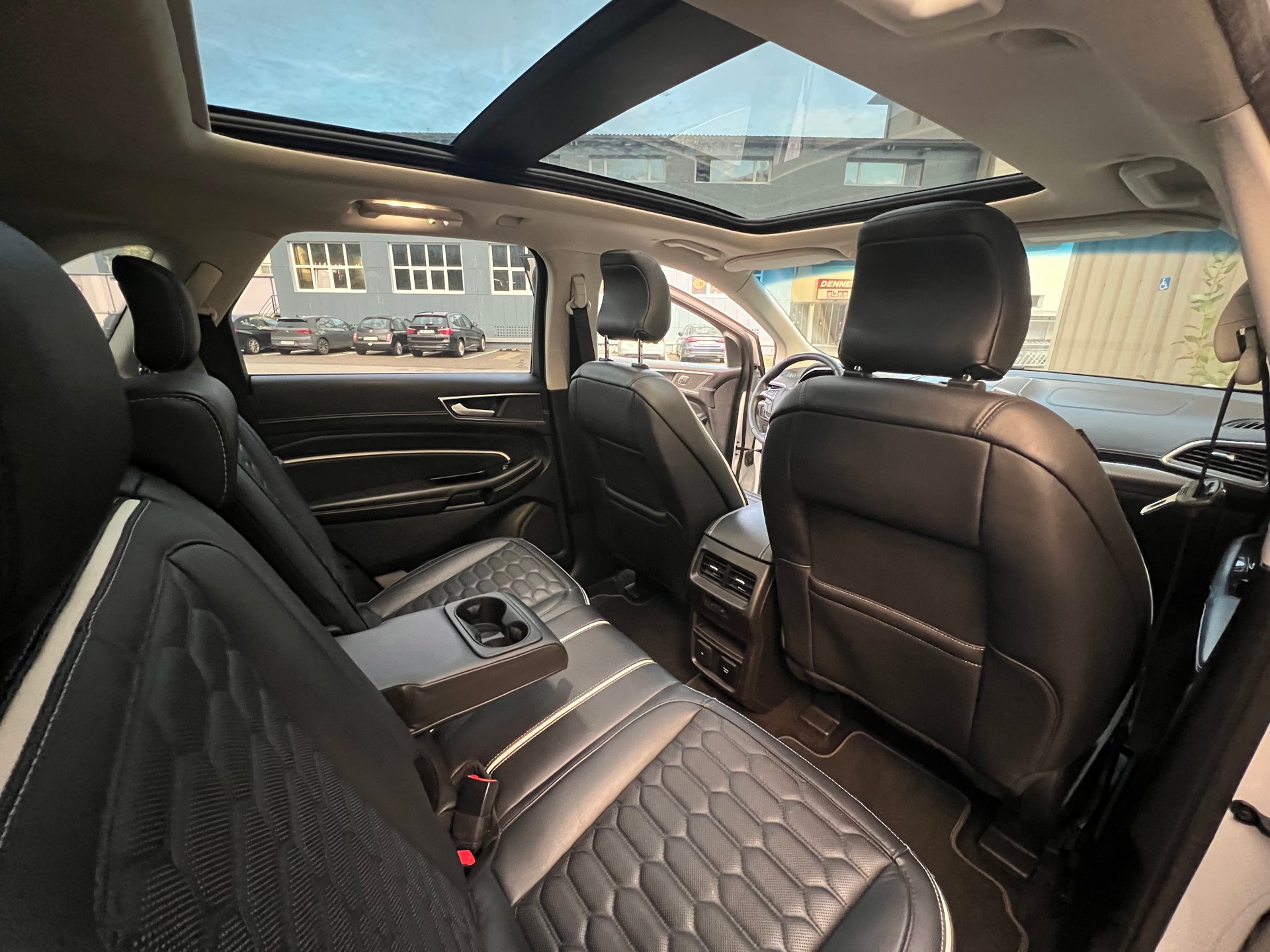 FORD Edge 2.0 TDCi Vignale 4WD PowerShift-image-15