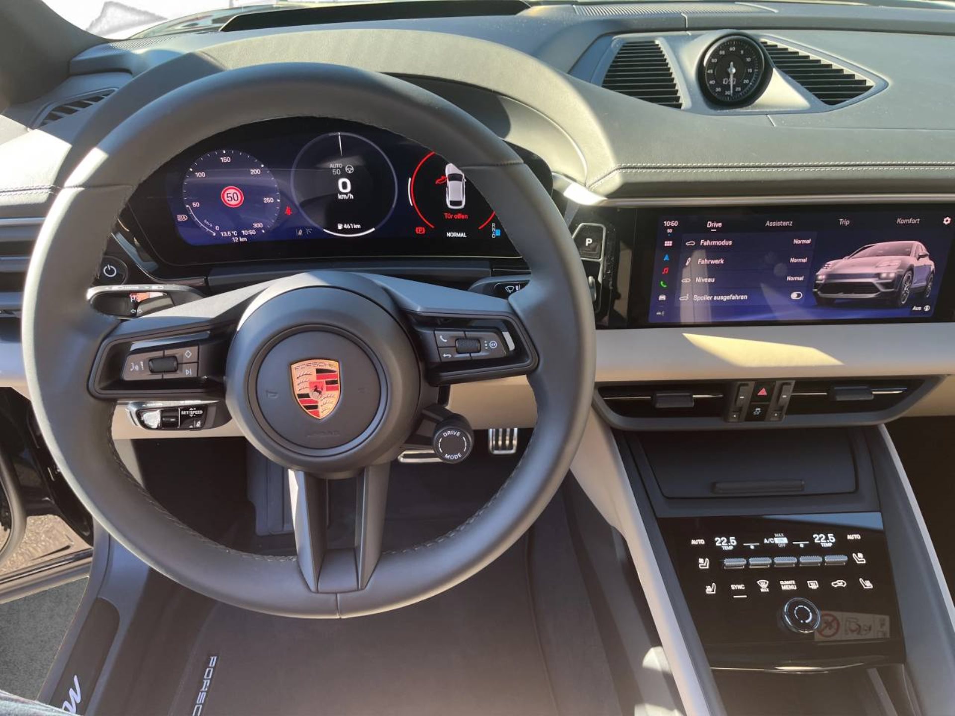 PORSCHE Macan 4S-image-12