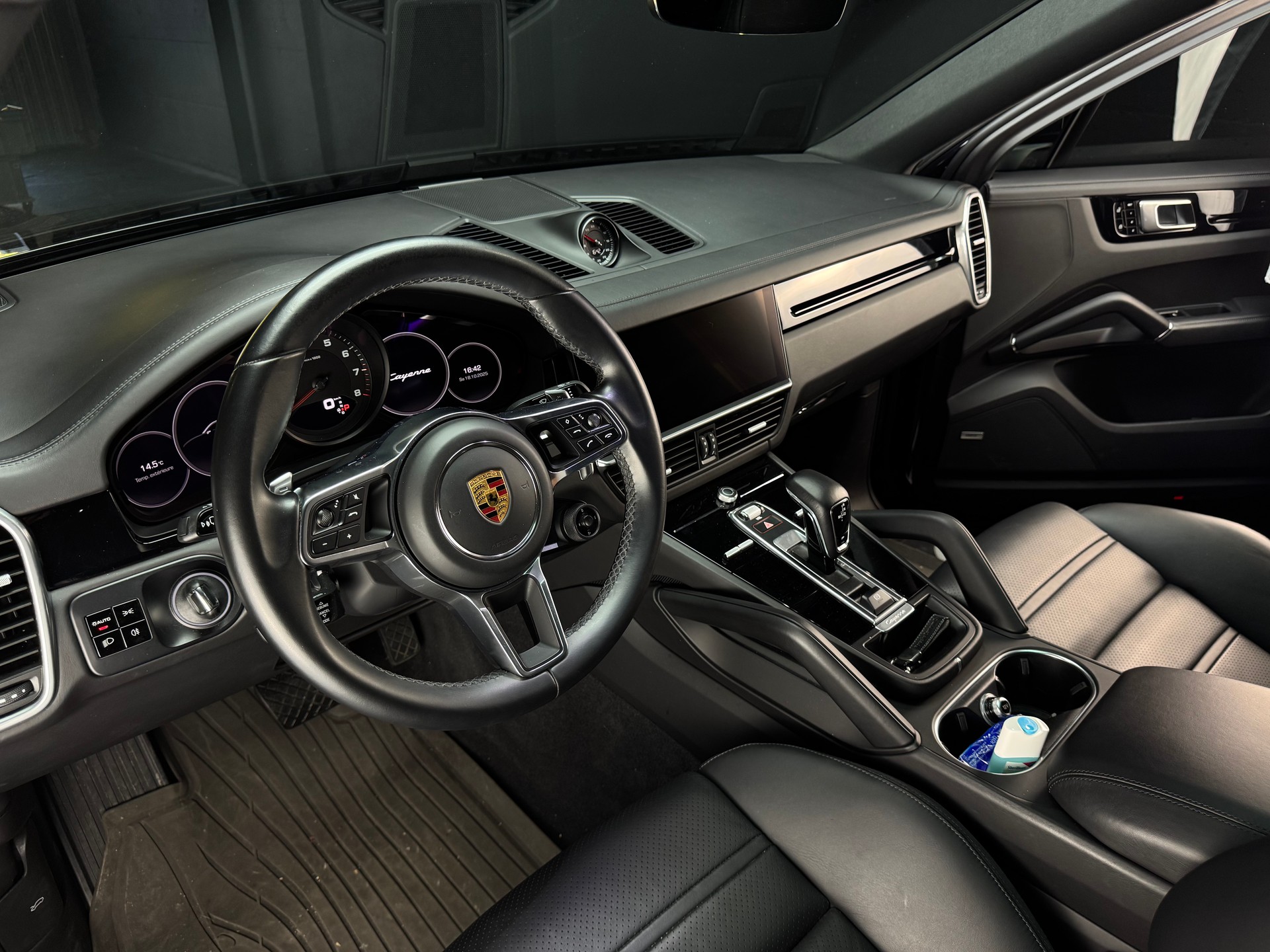 PORSCHE Cayenne Coupé-image-1
