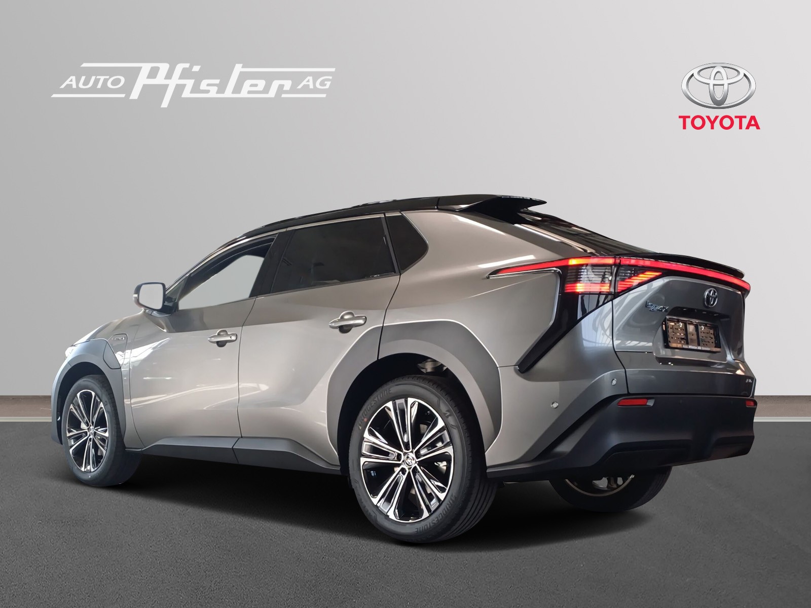 TOYOTA bZ4X Premium AWD-image-3