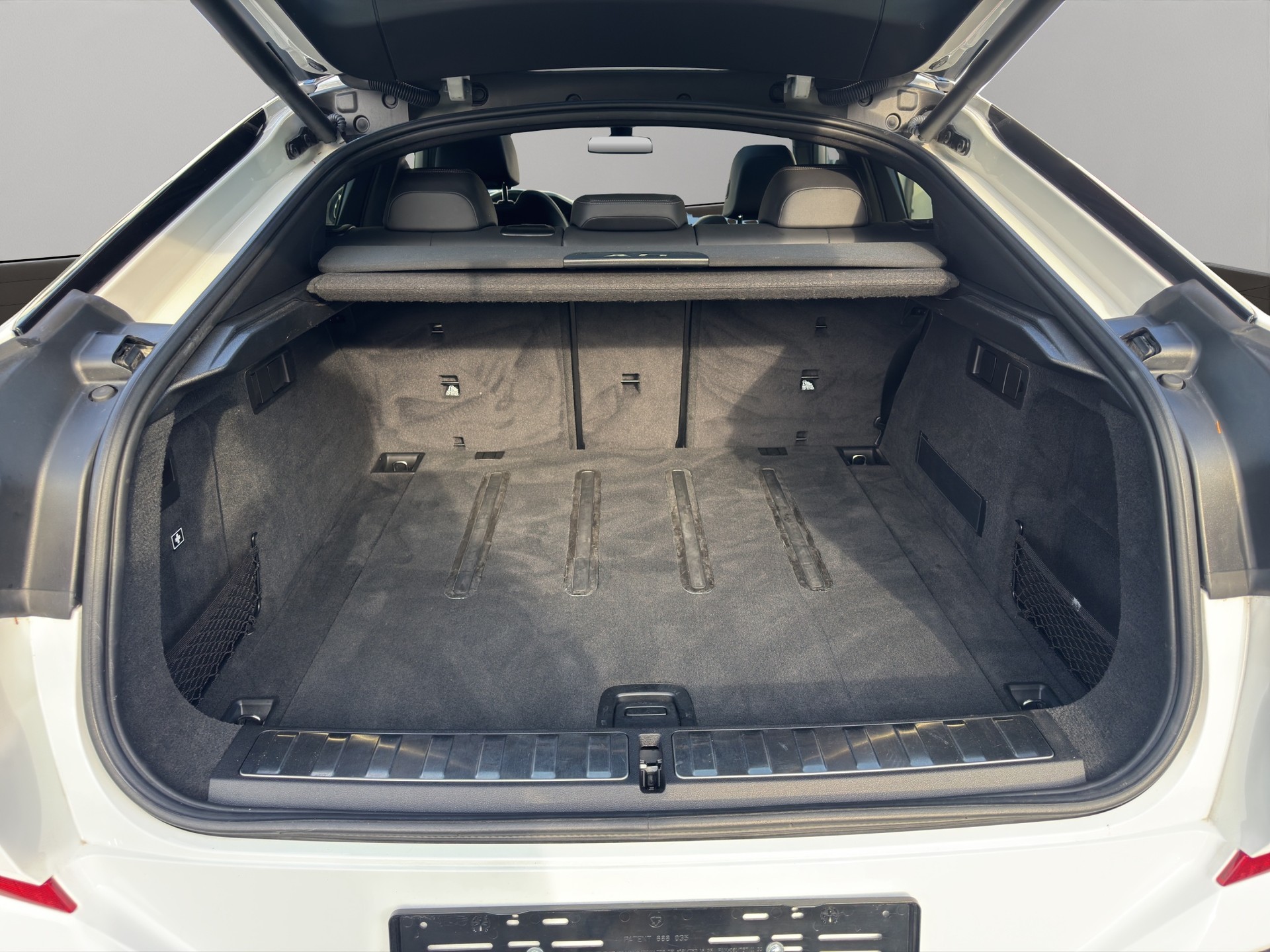 BMW X6 xDrive 48V 40d Steptronic M Sport-image-19