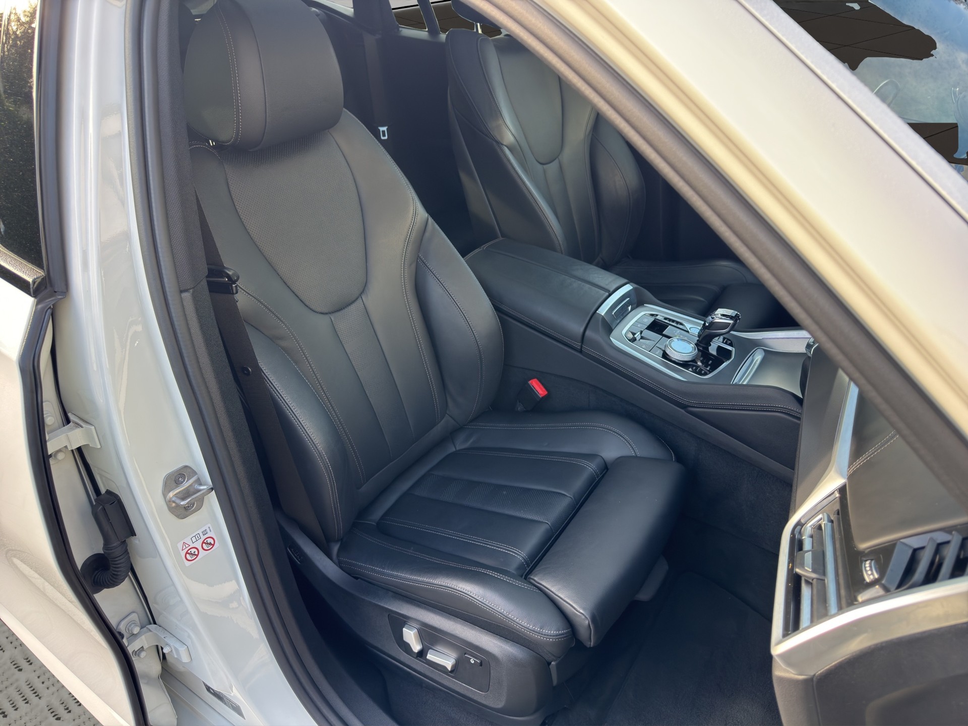 BMW X6 xDrive 48V 40d Steptronic M Sport-image-16