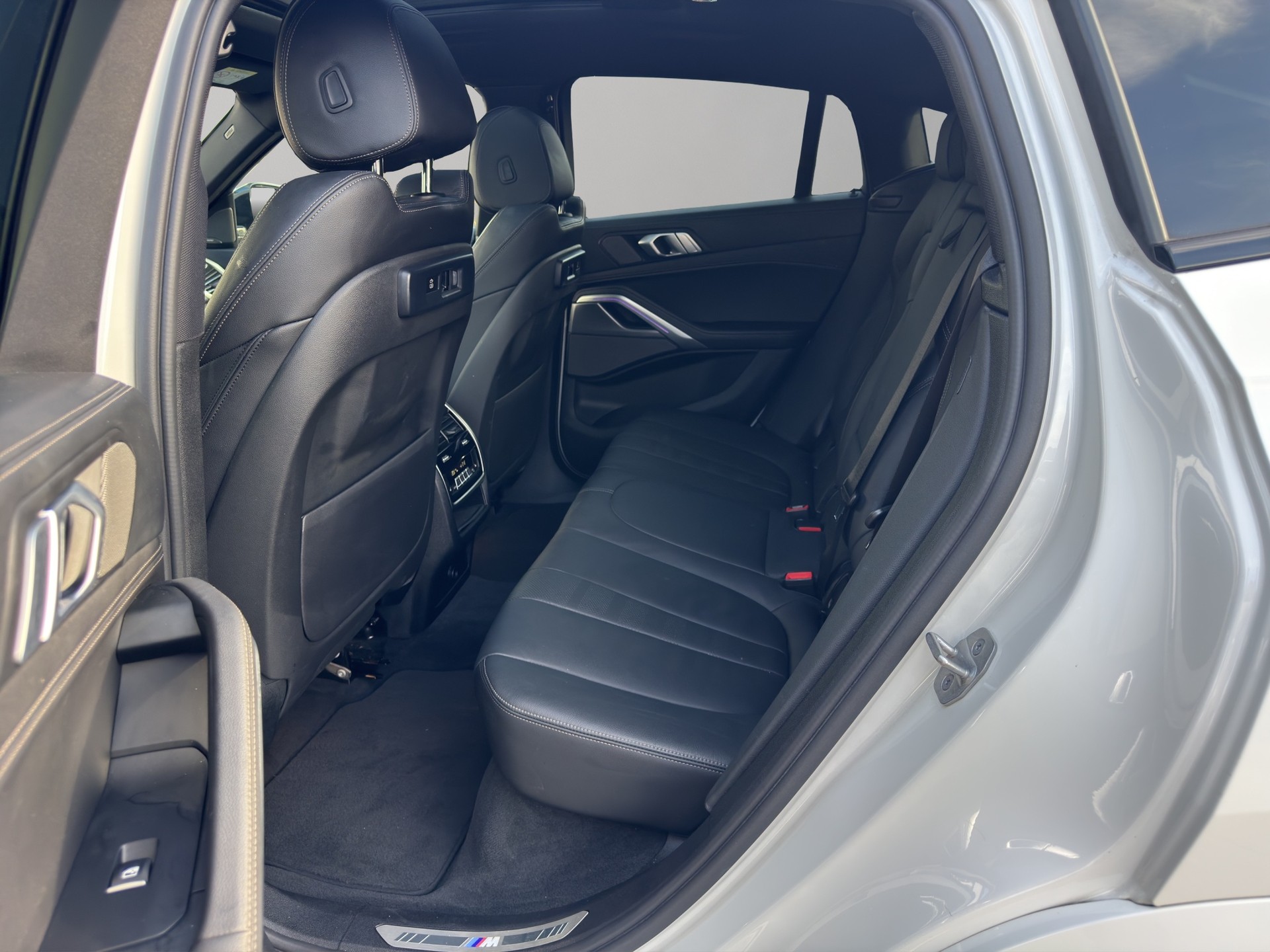 BMW X6 xDrive 48V 40d Steptronic M Sport-image-14