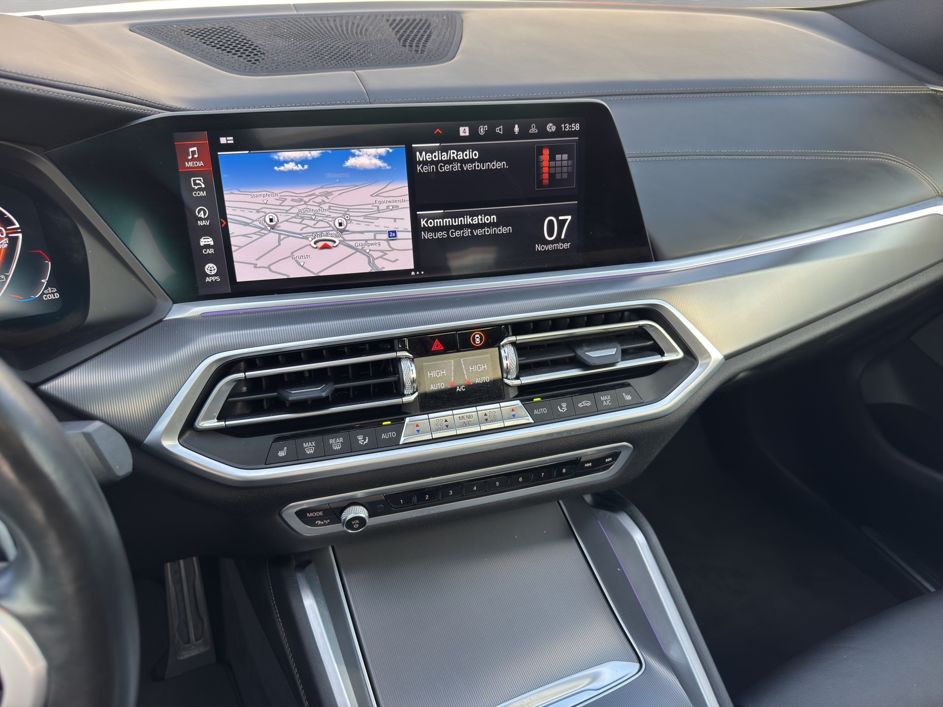 BMW X6 xDrive 48V 40d Steptronic M Sport-image-11