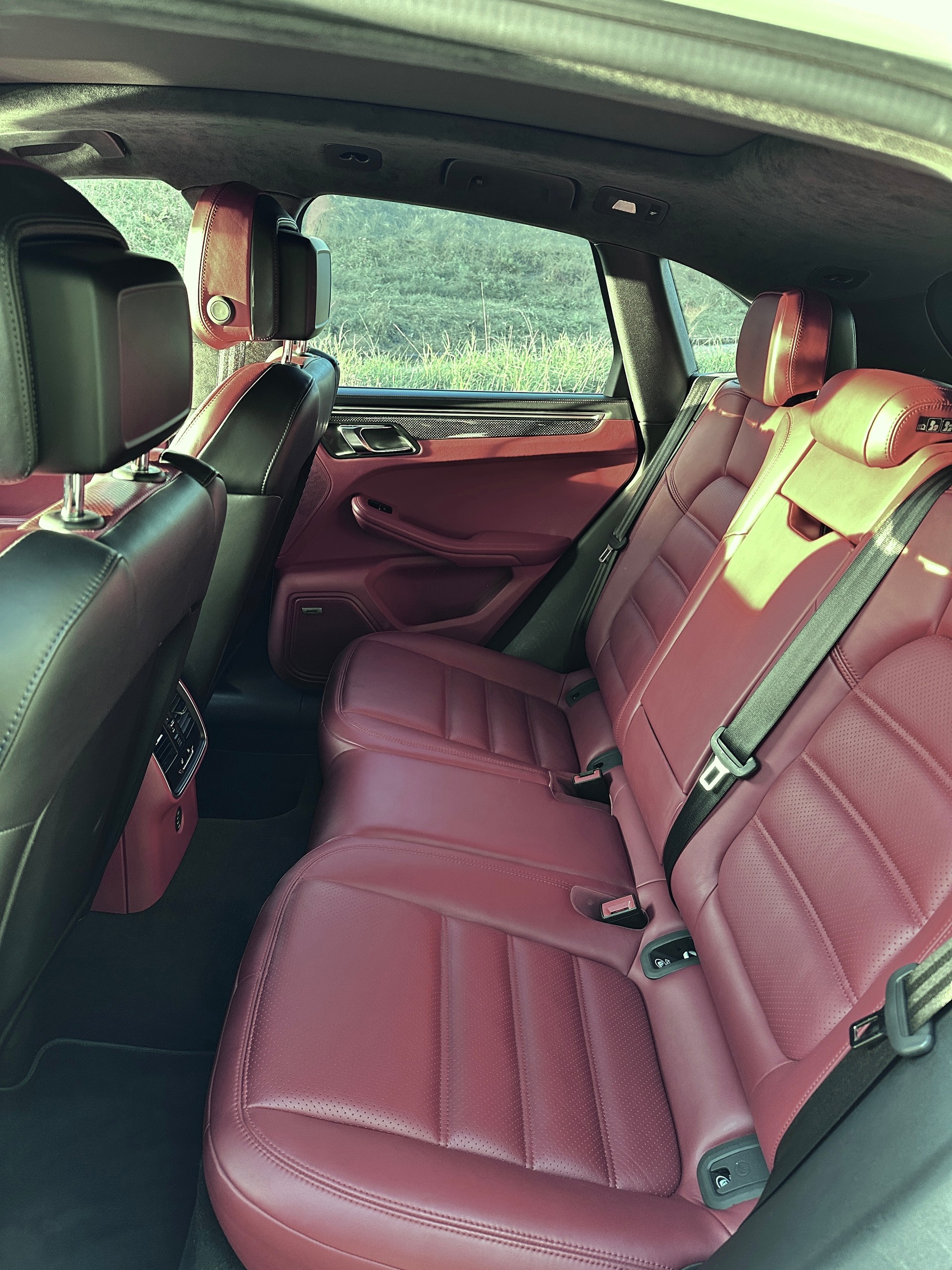 PORSCHE Macan Turbo Performance PDK-image-5