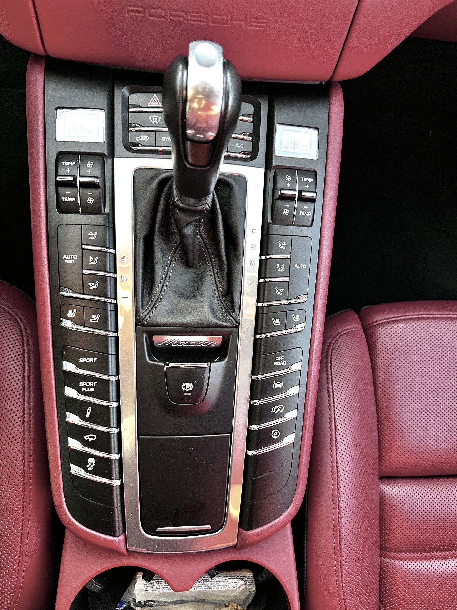 PORSCHE Macan Turbo Performance PDK-image-4
