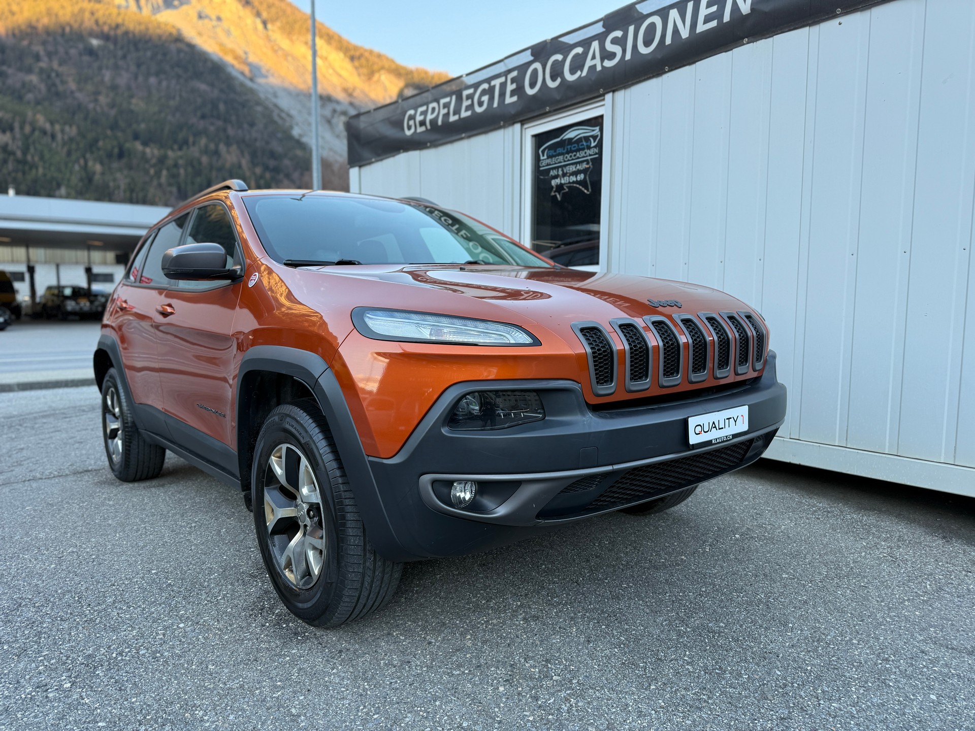 JEEP Cherokee 3.2 Trailhawk AWD 9ATX-image-0