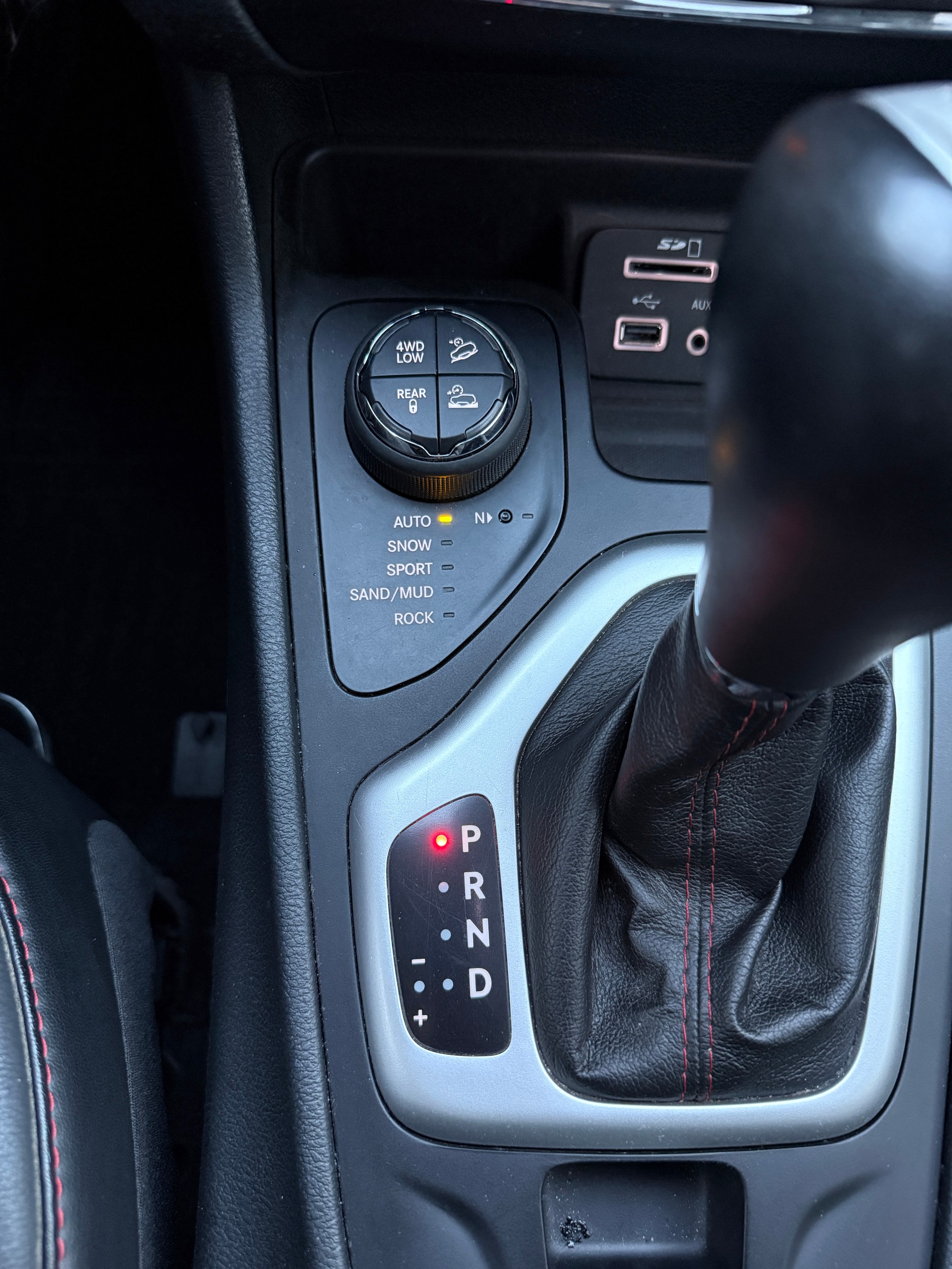 JEEP Cherokee 3.2 Trailhawk AWD 9ATX-image-27