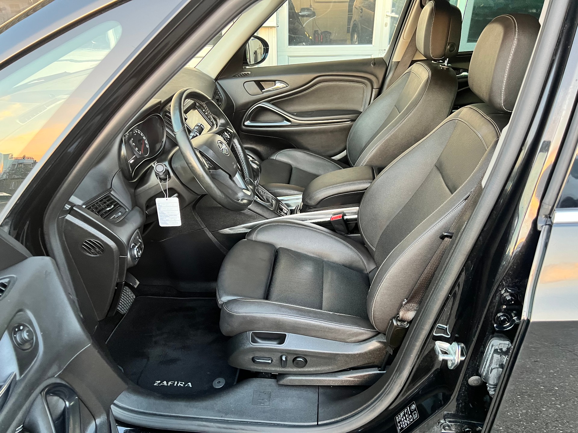 OPEL Zafira 2.0 CDTi 7 Plätzer Enjoy Automatic-image-7