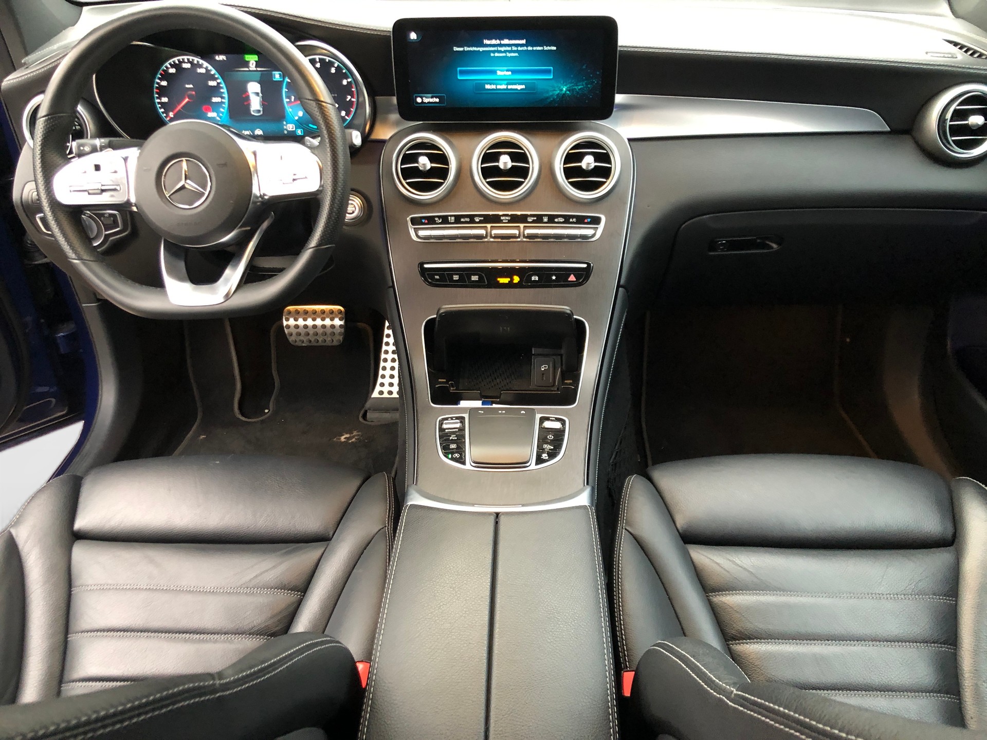 MERCEDES-BENZ GLC Coupé 200 AMG Line 4Matic 9G-Tronic-image-11