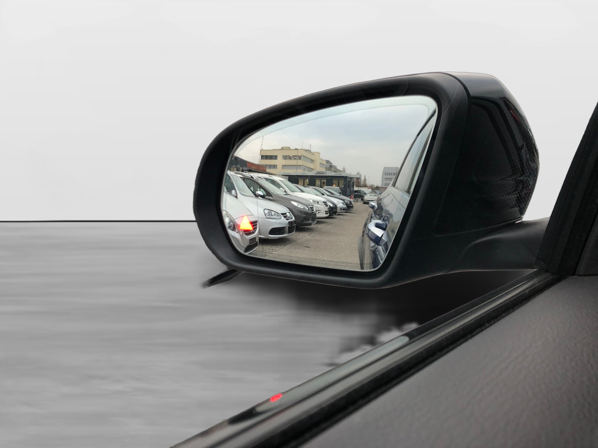 MERCEDES-BENZ GLC Coupé 200 AMG Line 4Matic 9G-Tronic-image-7
