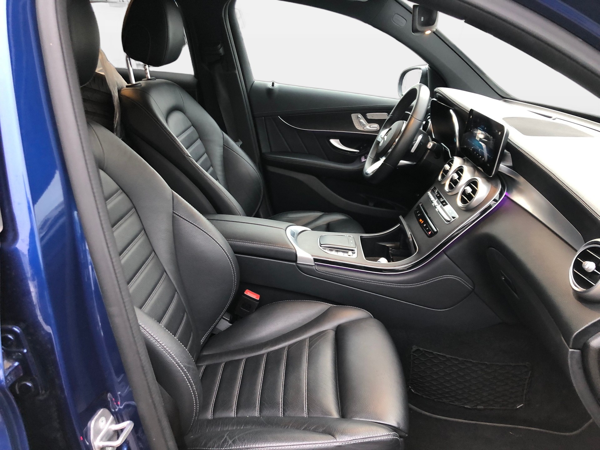 MERCEDES-BENZ GLC Coupé 200 AMG Line 4Matic 9G-Tronic-image-13